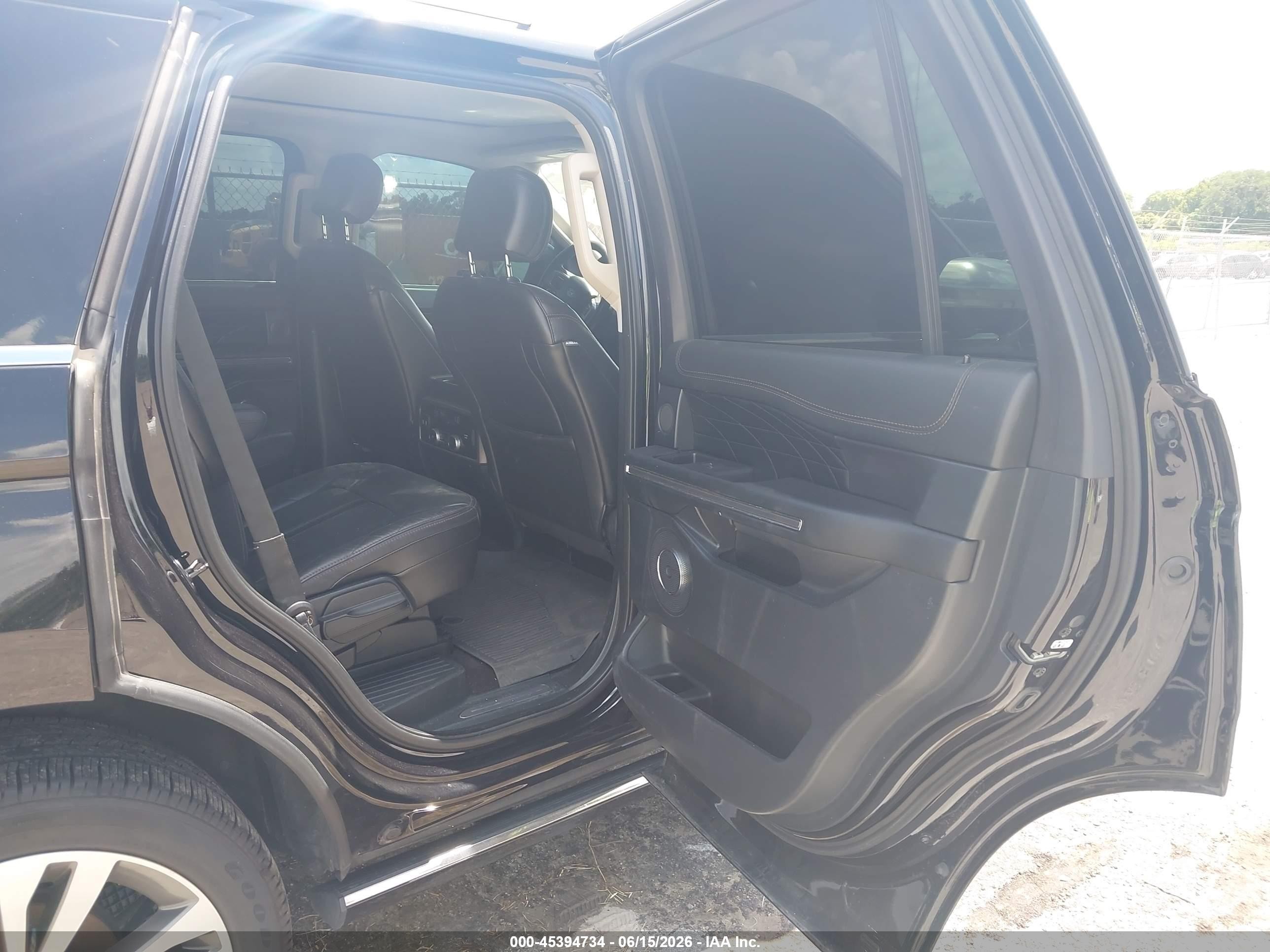 2020 Ford Expedition Platinum Black vin: 1FMJU1MT9LEA27235