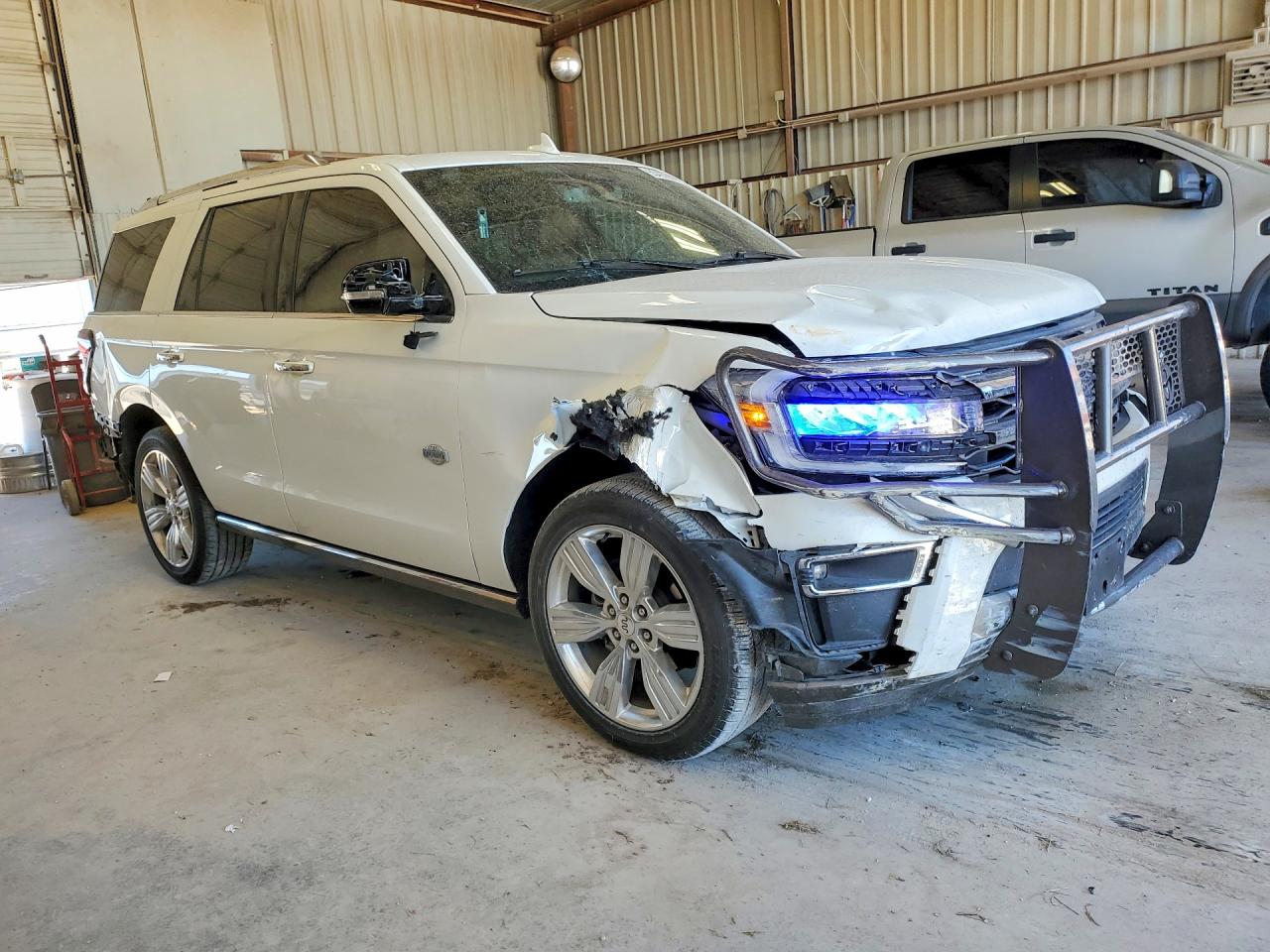 2023 Ford Expedition King Ranch Белый vin: 1FMJU1P83PEA10301