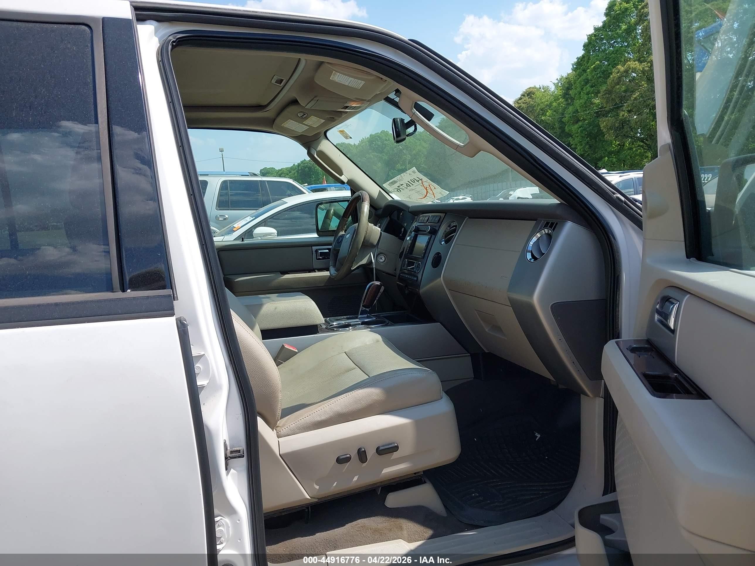 2010 Ford Expedition Limited White vin: 1FMJU2A50AEA17878