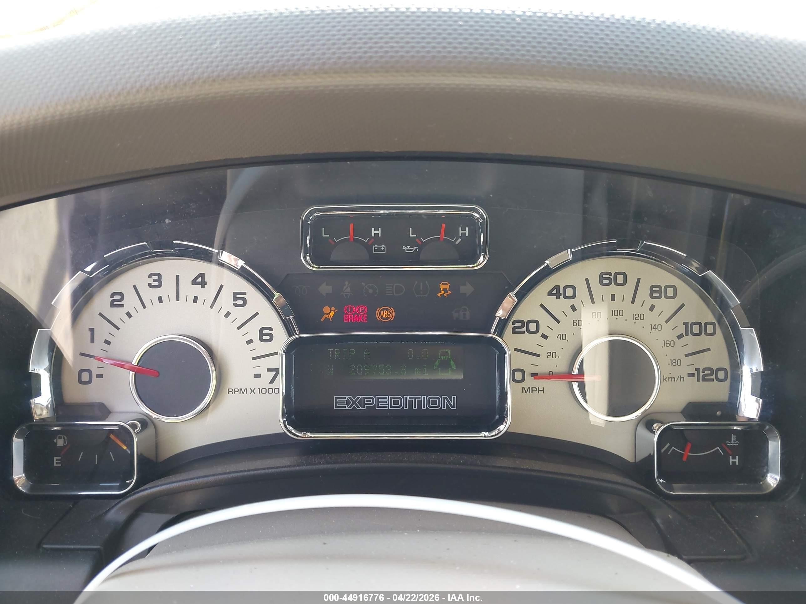 2010 Ford Expedition Limited White vin: 1FMJU2A50AEA17878