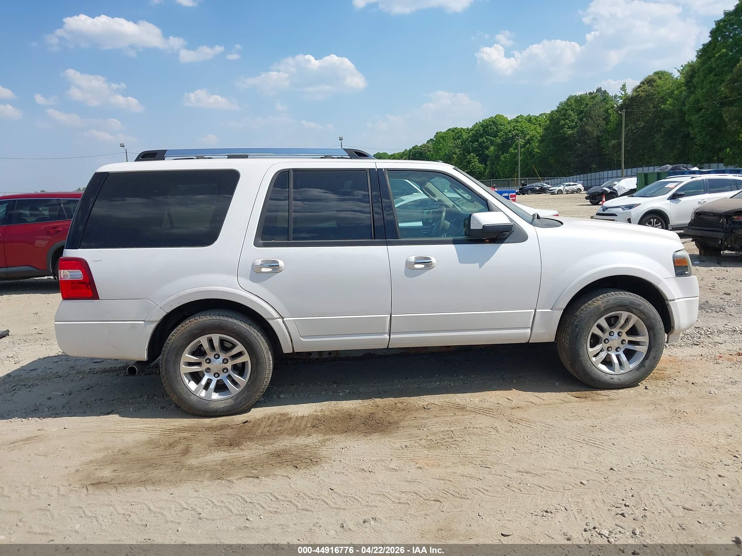 2010 Ford Expedition Limited White vin: 1FMJU2A50AEA17878
