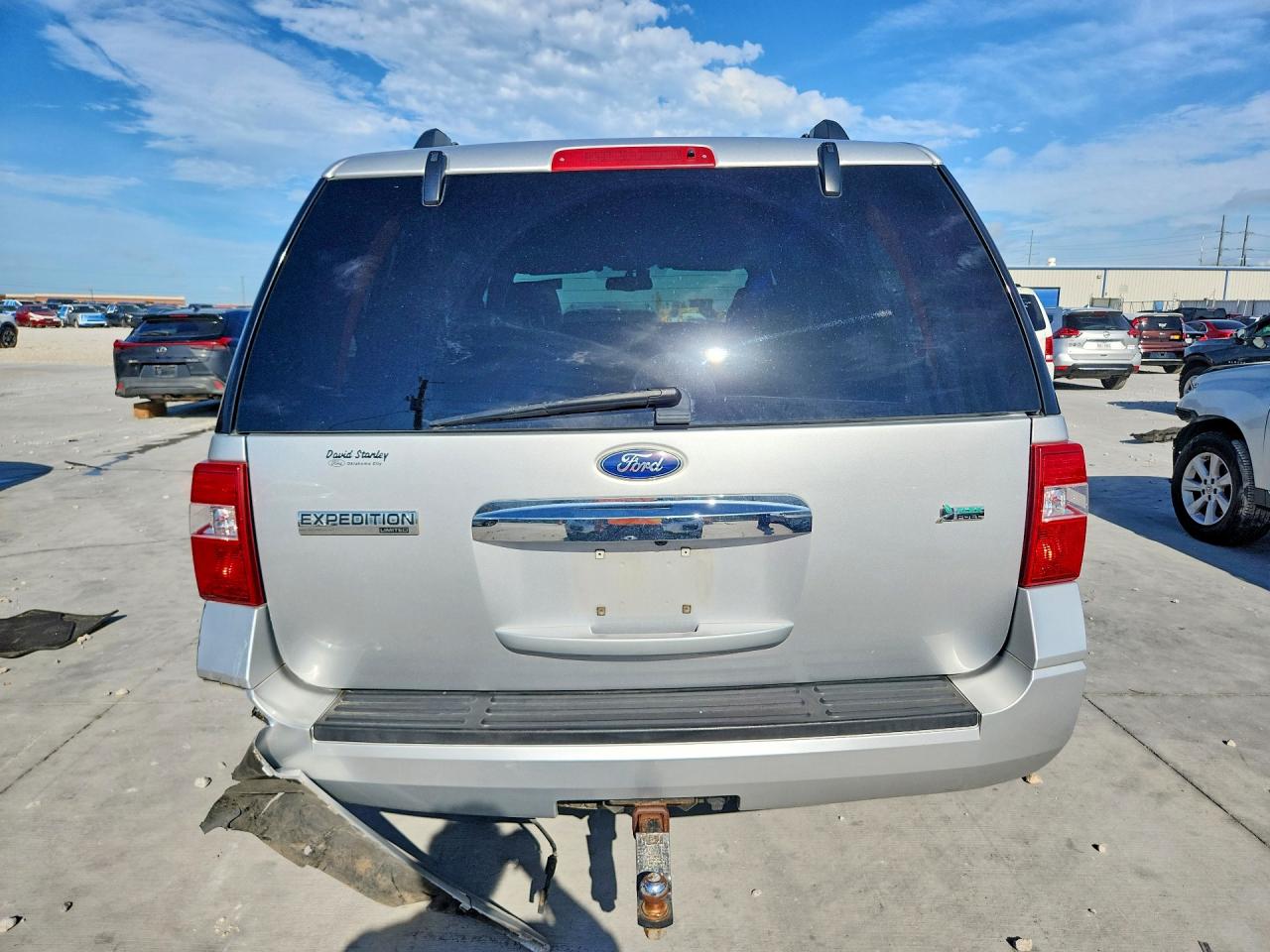 2010 Ford Expedition Limited Silver vin: 1FMJU2A50AEB62211