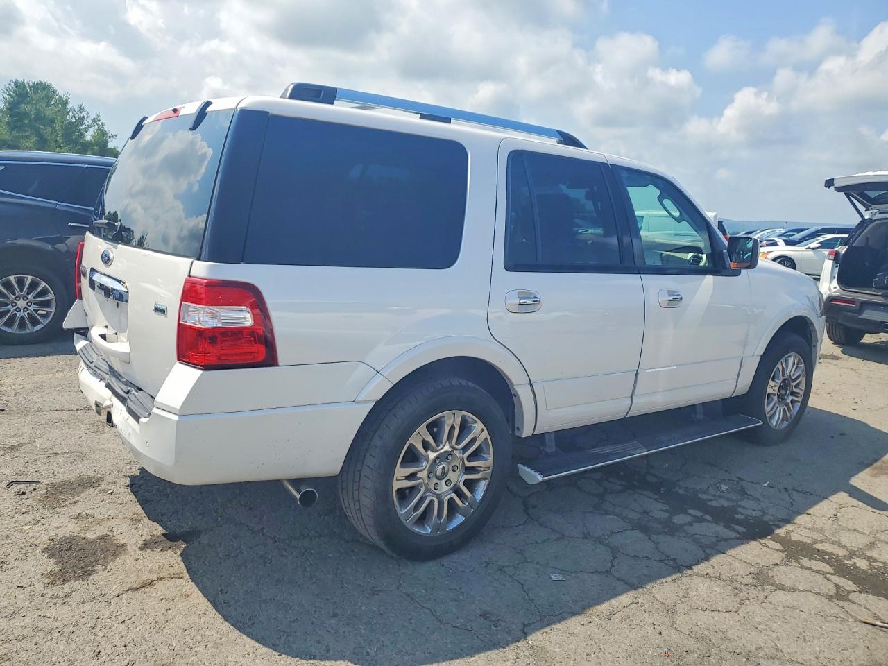 2011 Ford Expedition Limited Белый vin: 1FMJU2A50BEF06170