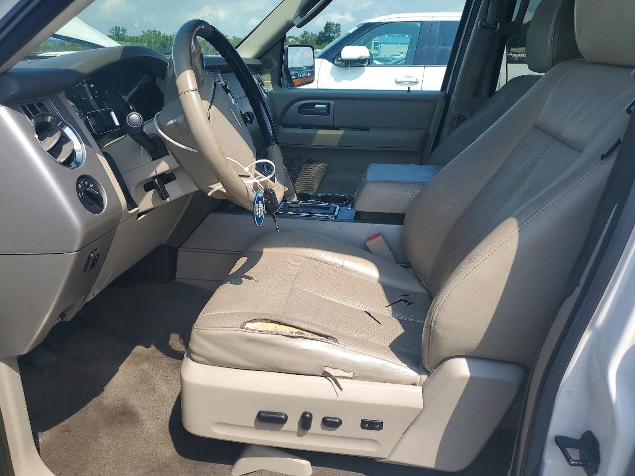 2011 Ford Expedition Limited Белый vin: 1FMJU2A50BEF06170