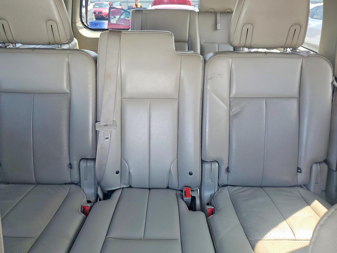 2011 Ford Expedition Limited Белый vin: 1FMJU2A50BEF06170
