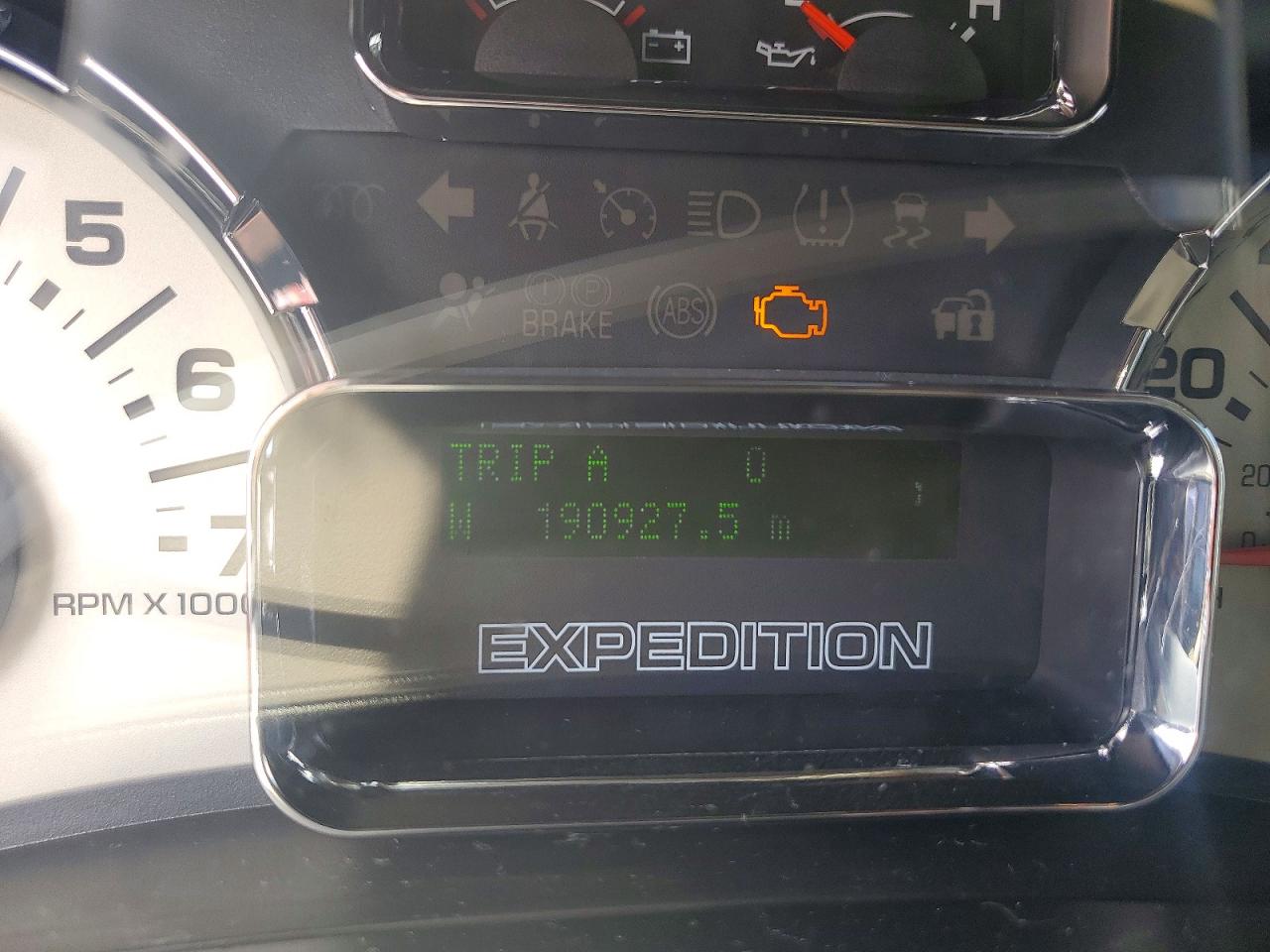 2011 Ford Expedition Limited Белый vin: 1FMJU2A50BEF06170