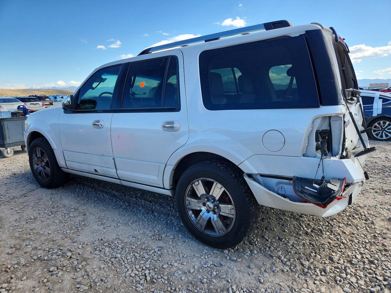 2010 Ford Expedition Limited White vin: 1FMJU2A51AEB54425