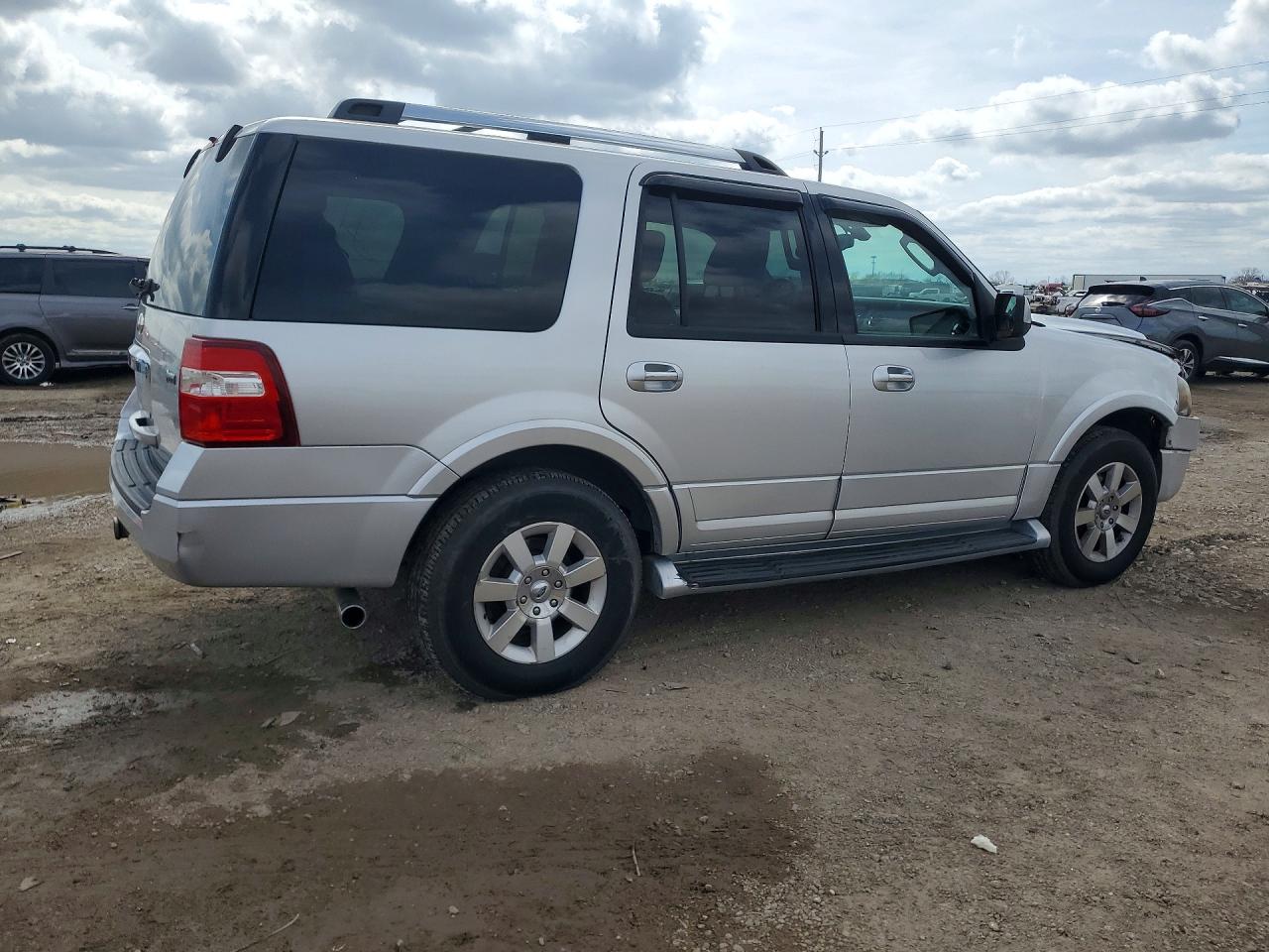 2010 Ford Expedition Limited Silver vin: 1FMJU2A51AEB64503