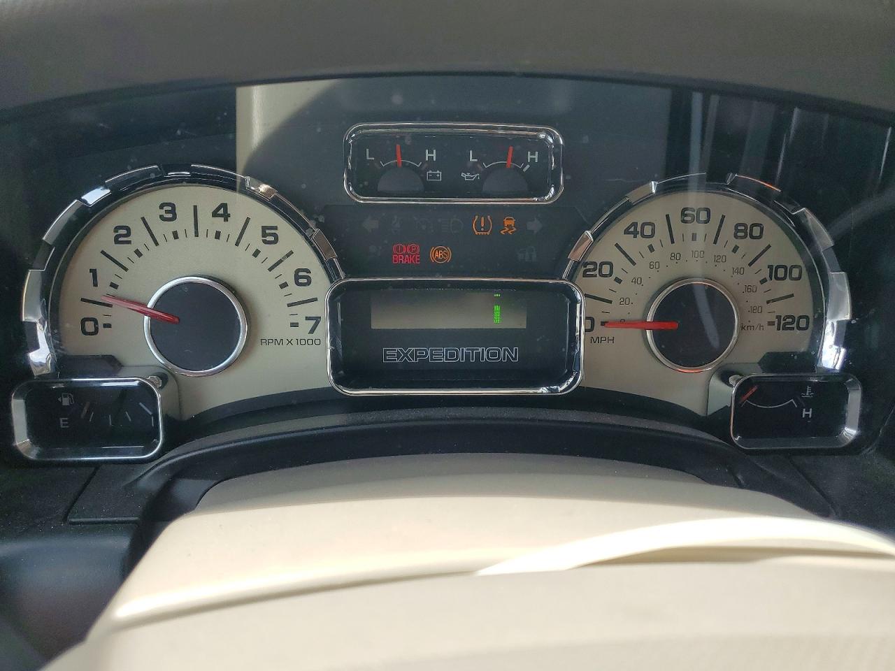2010 Ford Expedition Limited Silver vin: 1FMJU2A51AEB64503