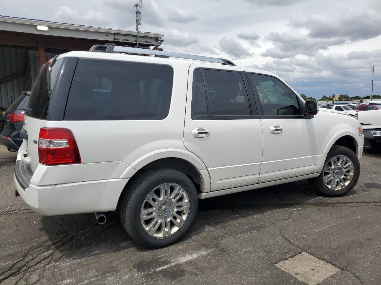 2011 Ford Expedition Limited Белый vin: 1FMJU2A51BEF33622