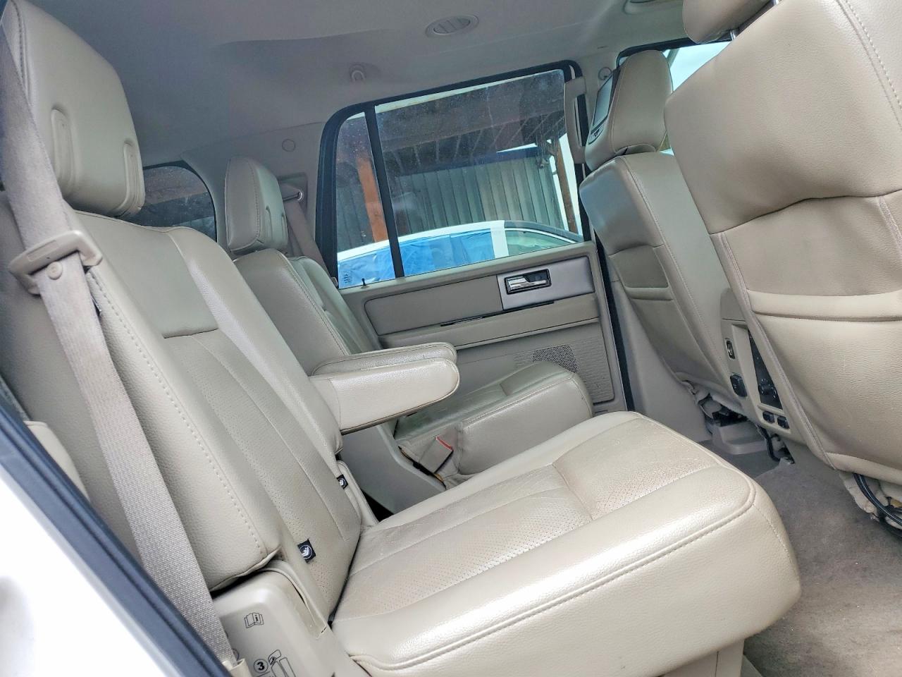 2011 Ford Expedition Limited Белый vin: 1FMJU2A51BEF33622