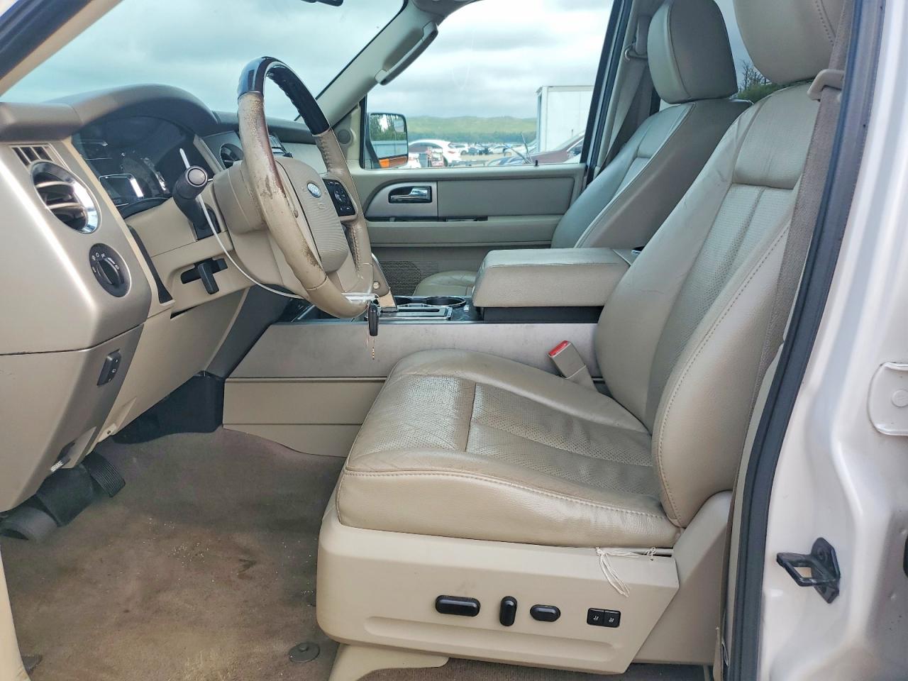 2013 Ford Expedition Limited White vin: 1FMJU2A51DEF28939