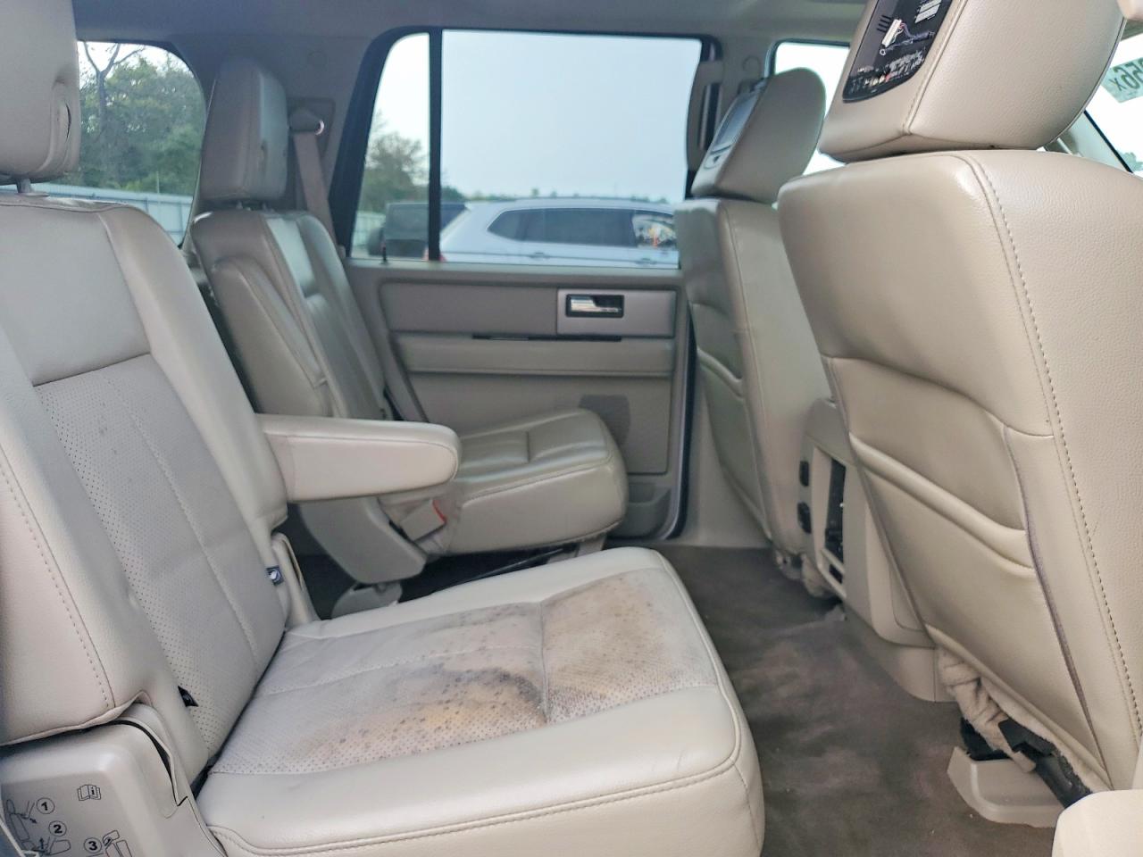 2013 Ford Expedition Limited White vin: 1FMJU2A51DEF28939