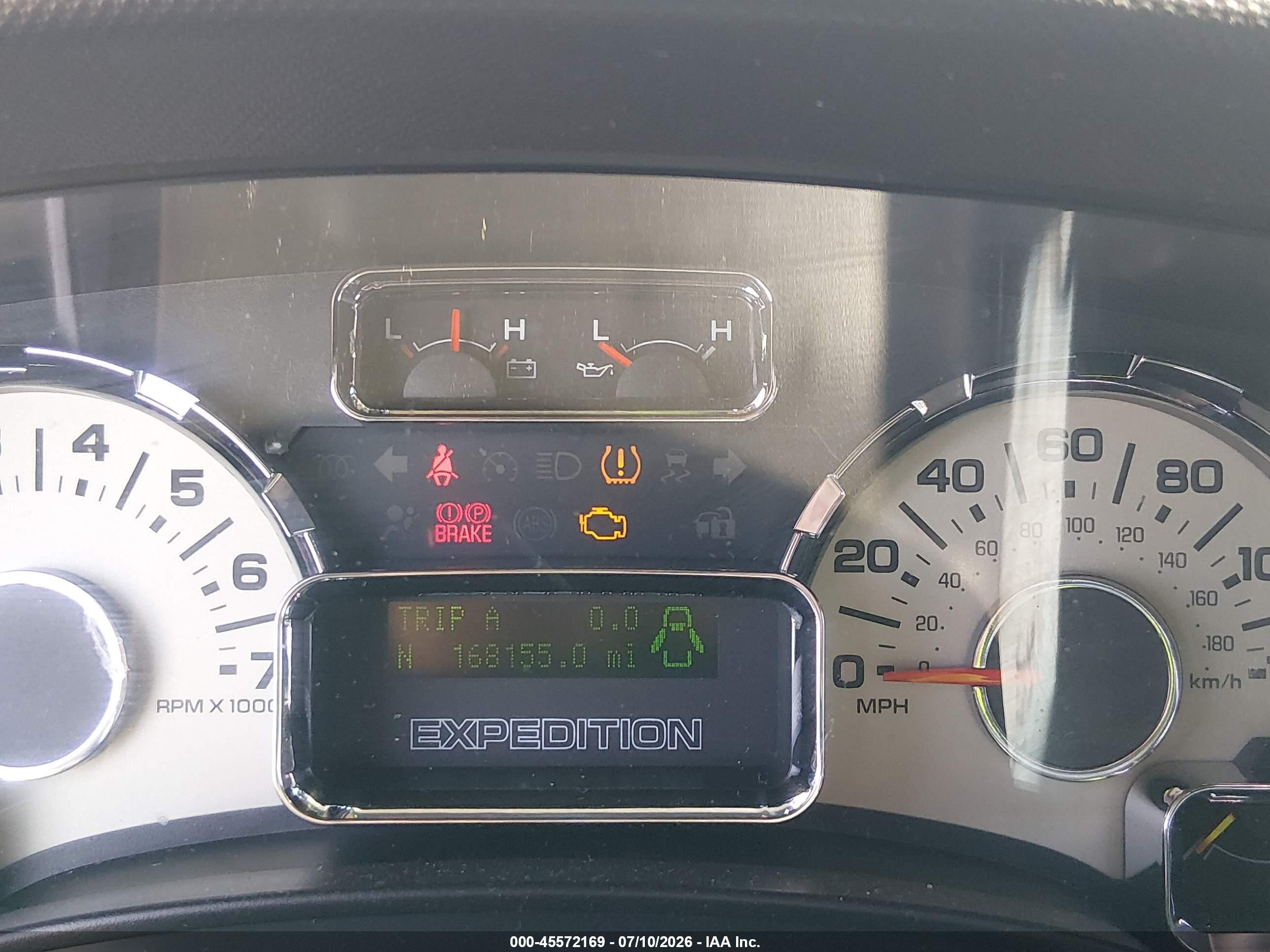 2010 Ford Expedition Limited White vin: 1FMJU2A52AEA17607