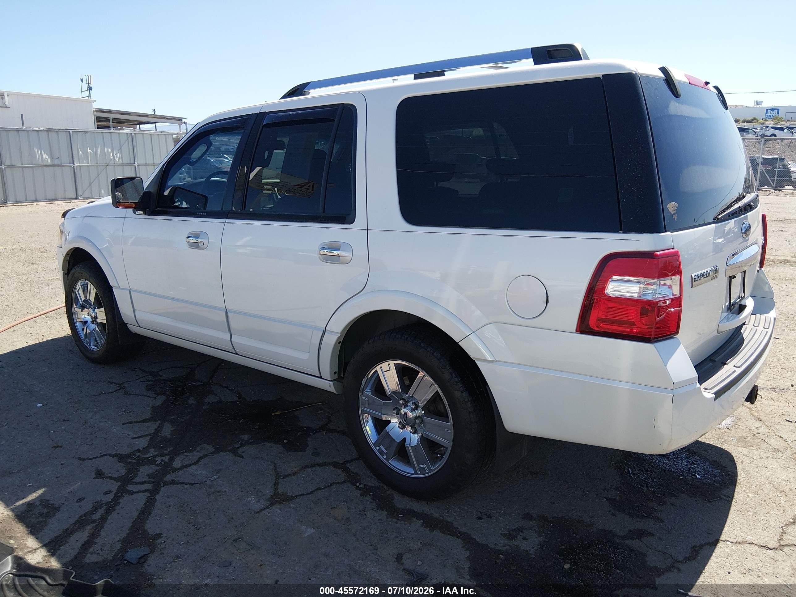 2010 Ford Expedition Limited White vin: 1FMJU2A52AEA17607