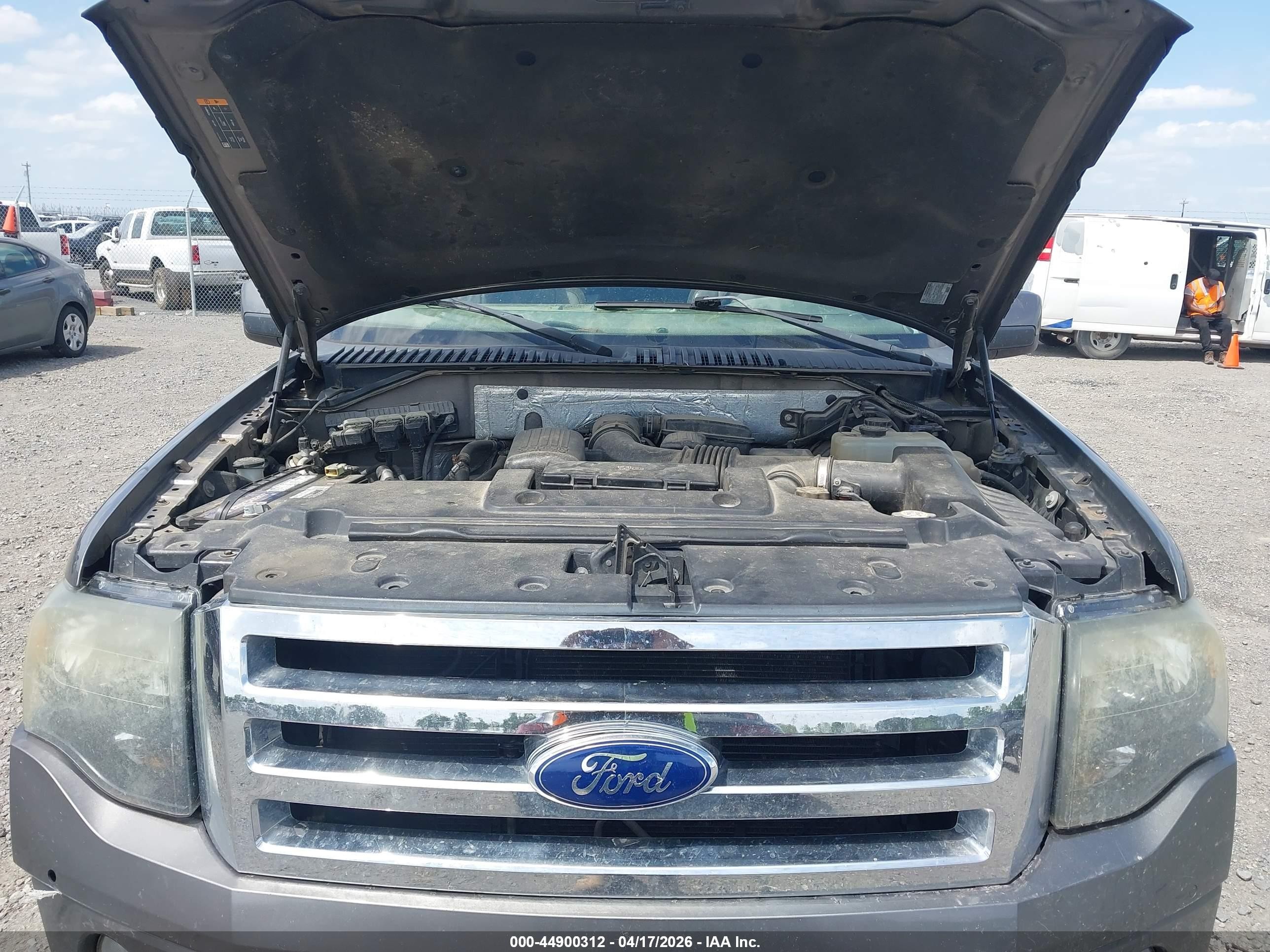 2013 Ford Expedition Limited Gray vin: 1FMJU2A52DEF57088