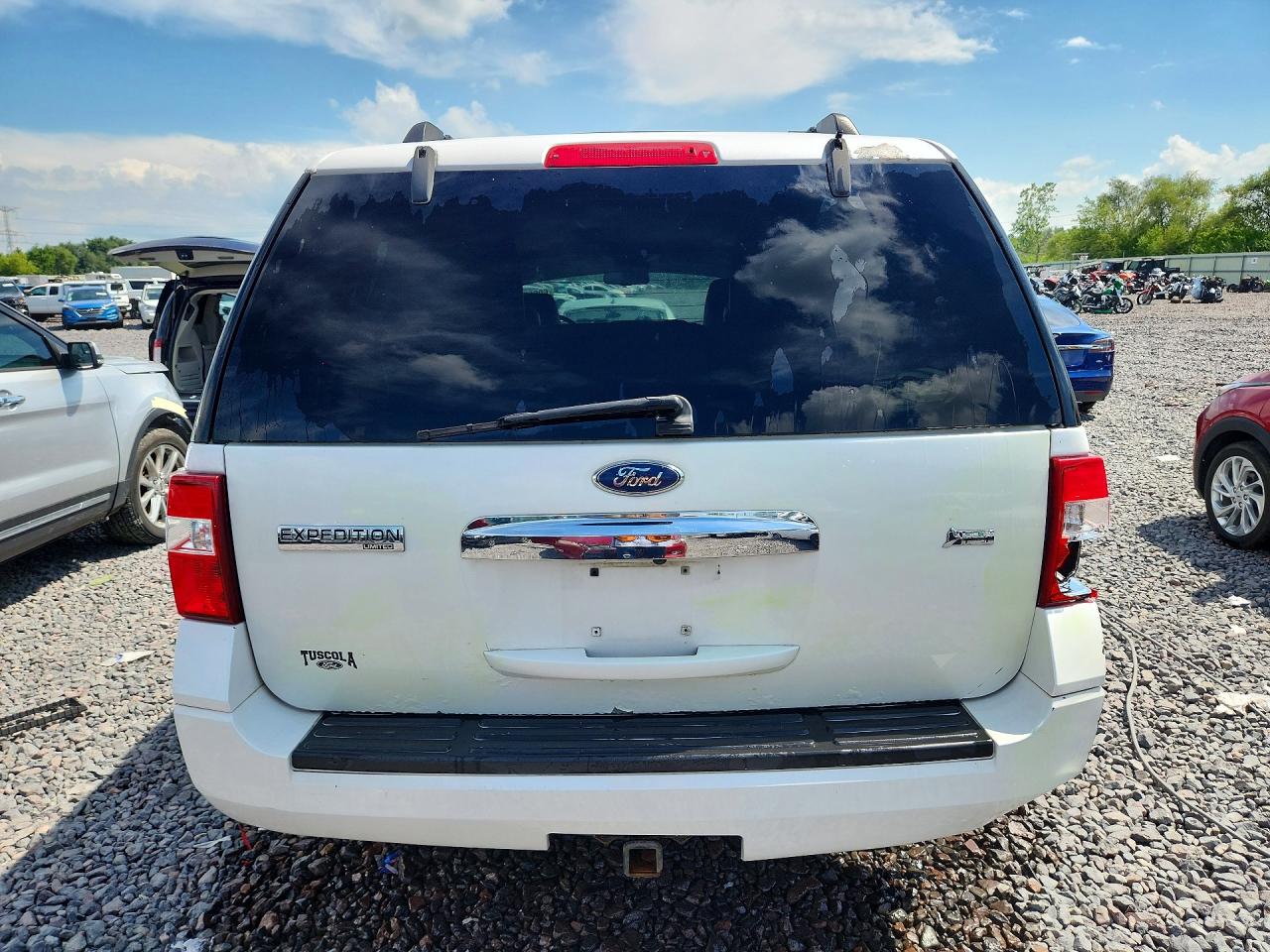 2010 Ford Expedition Limited White vin: 1FMJU2A53AEA33783