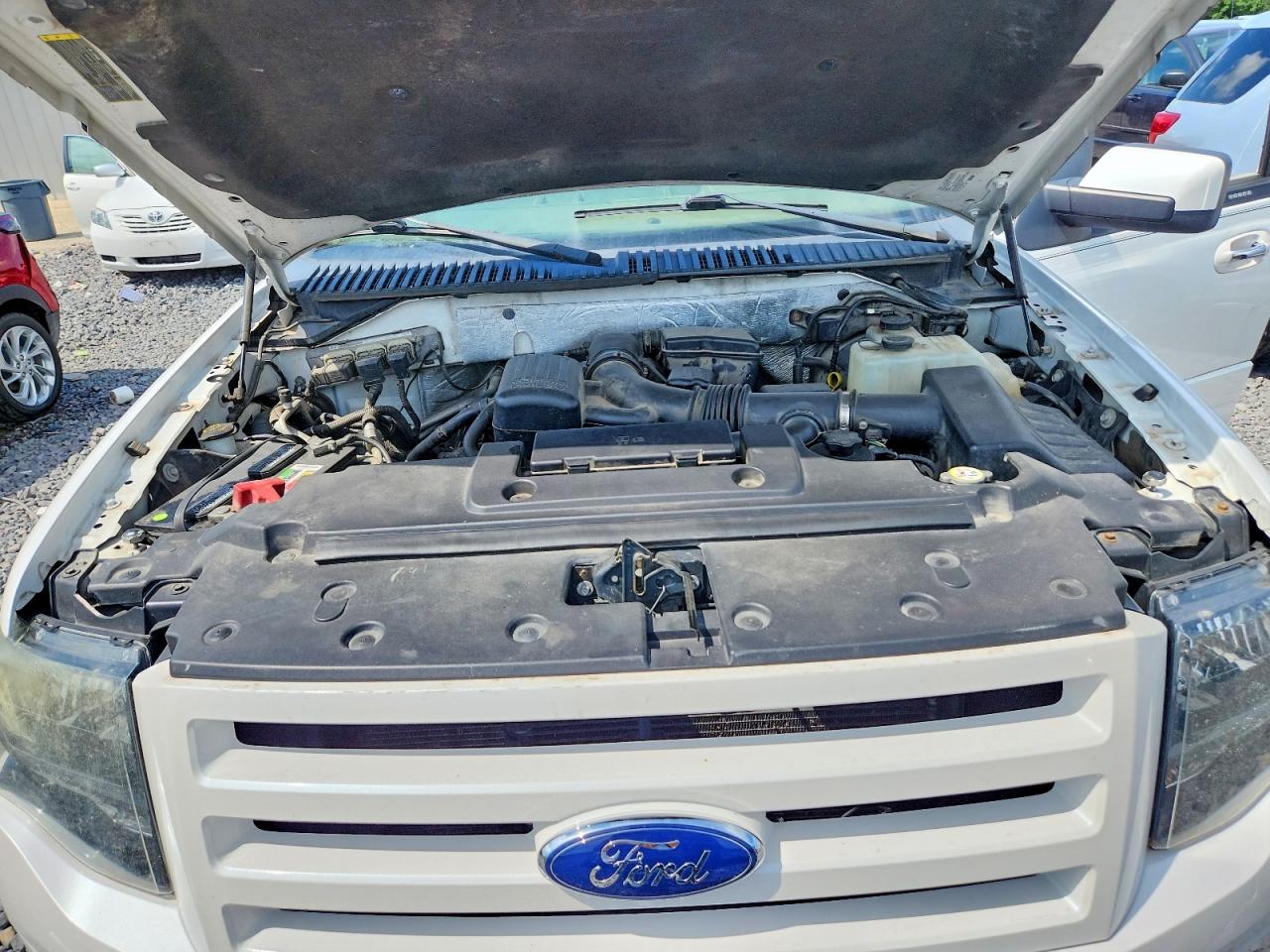 2010 Ford Expedition Limited White vin: 1FMJU2A53AEA33783