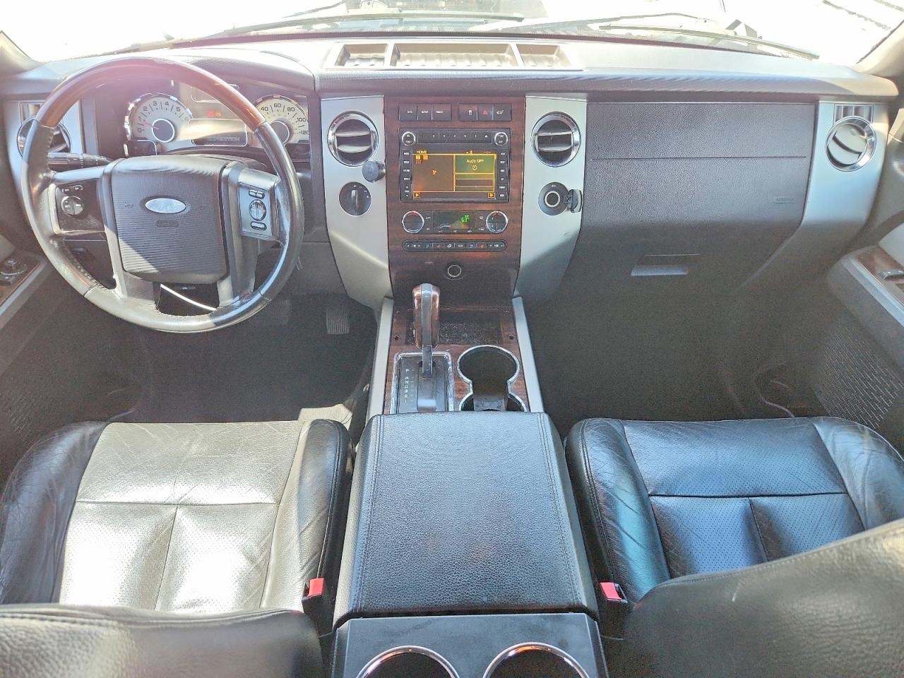 2010 Ford Expedition Limited Silver vin: 1FMJU2A53AEA81848