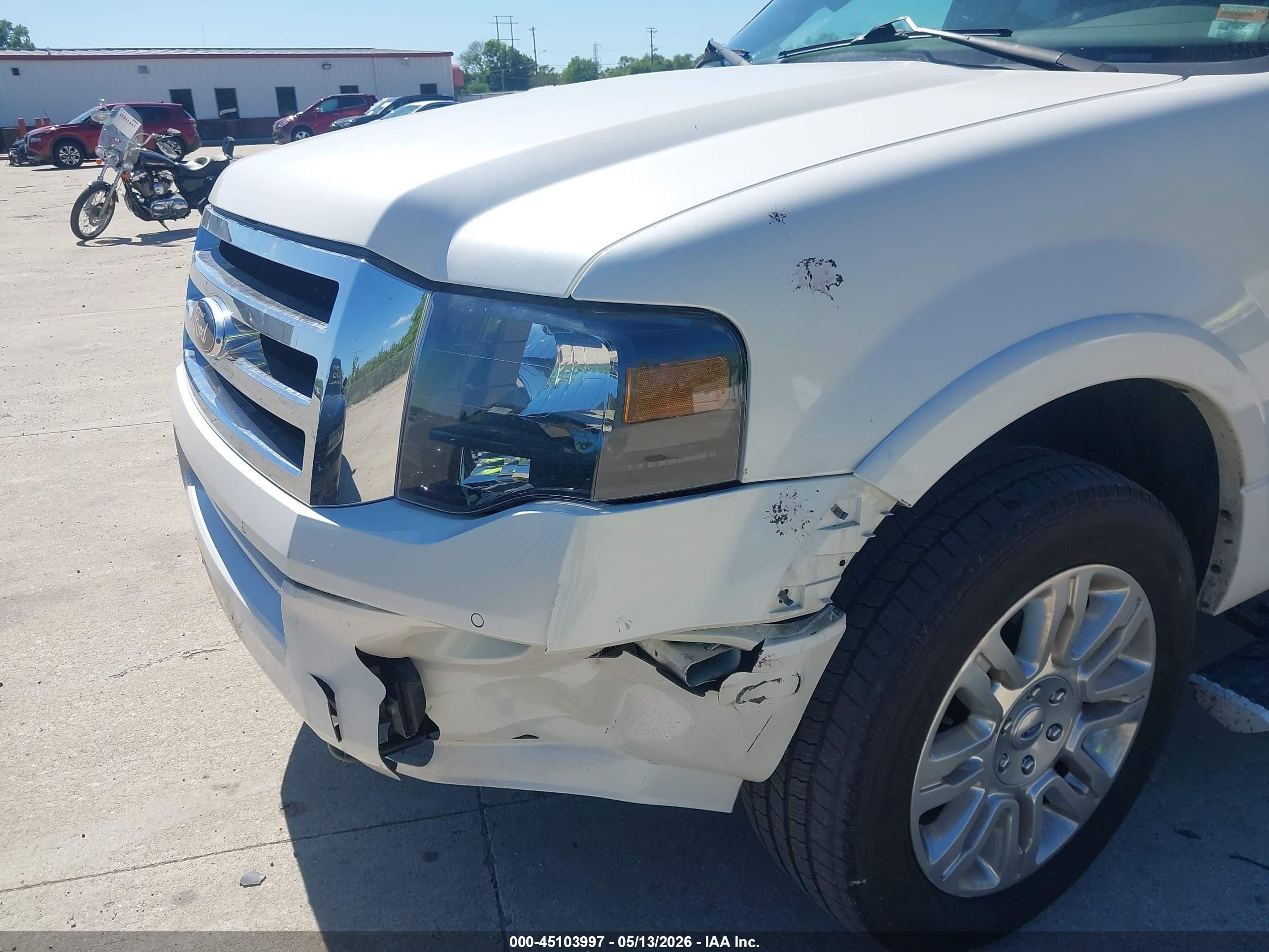 2012 Ford Expedition Limited White vin: 1FMJU2A53CEF45420