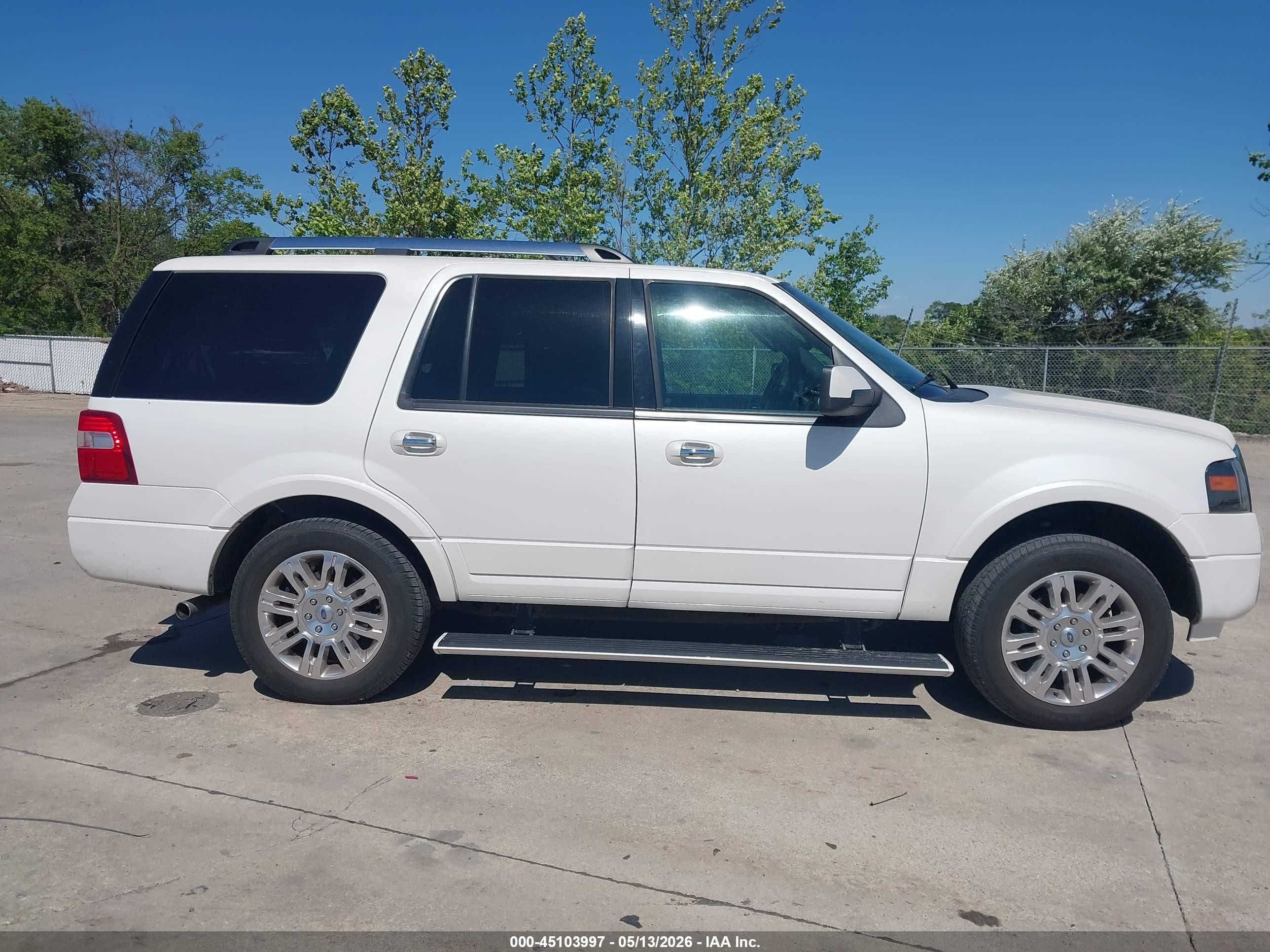 2012 Ford Expedition Limited White vin: 1FMJU2A53CEF45420