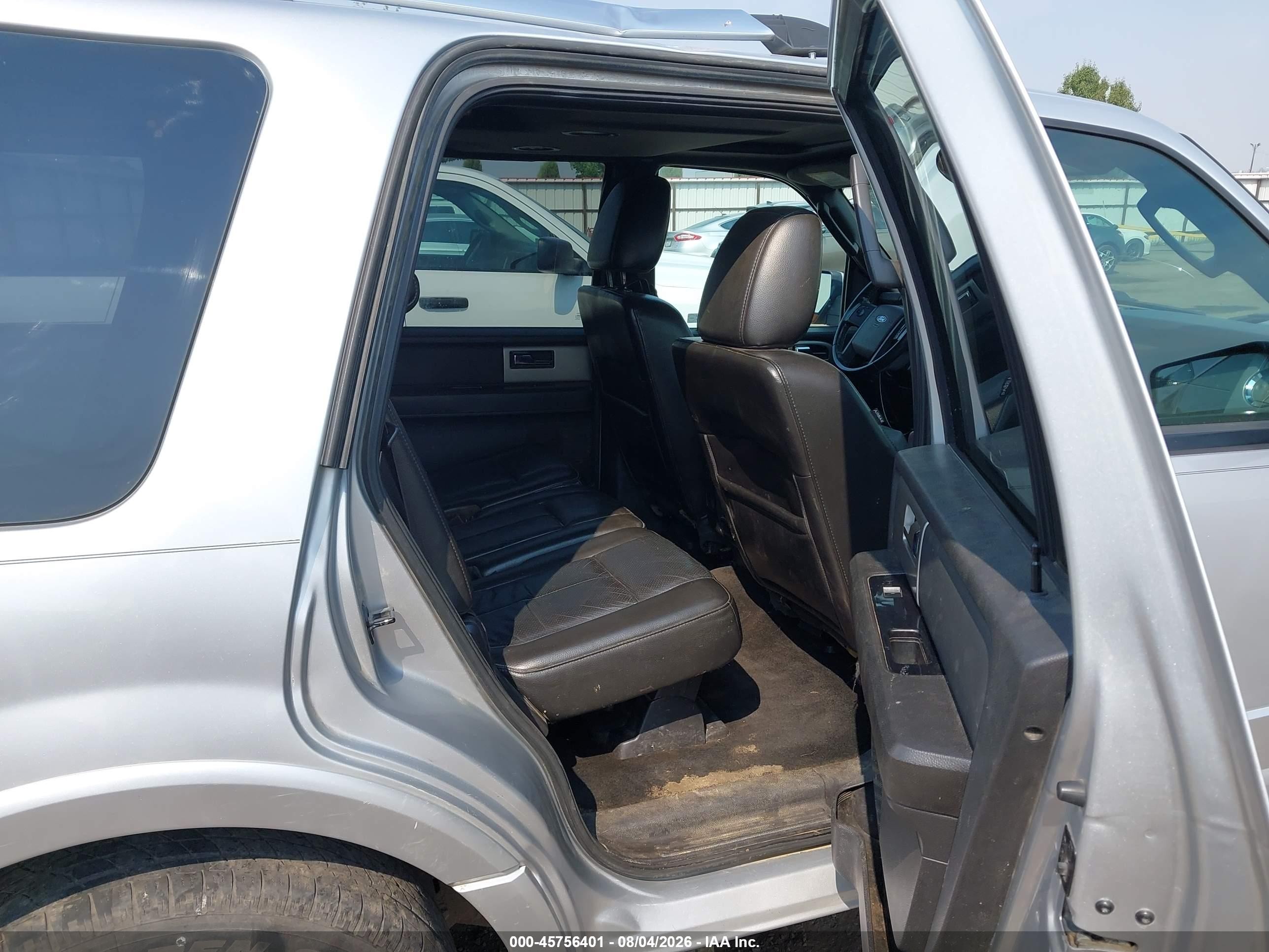 2013 Ford Expedition Limited Silver vin: 1FMJU2A53DEF31759
