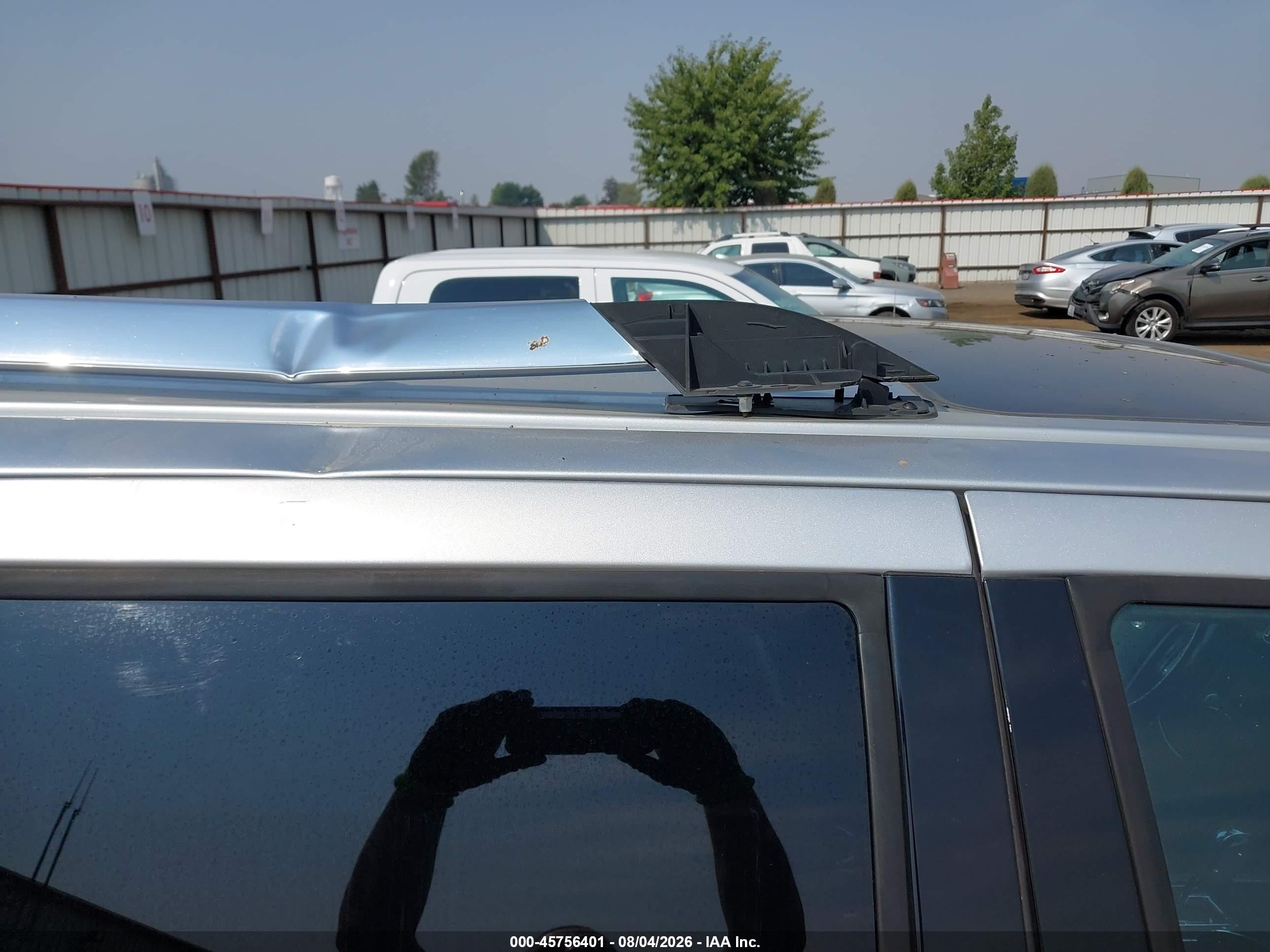 2013 Ford Expedition Limited Silver vin: 1FMJU2A53DEF31759