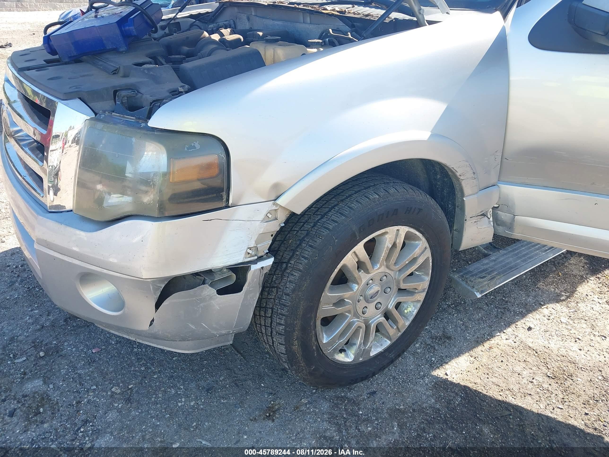 2011 Ford Expedition Limited Silver vin: 1FMJU2A54BEF12022