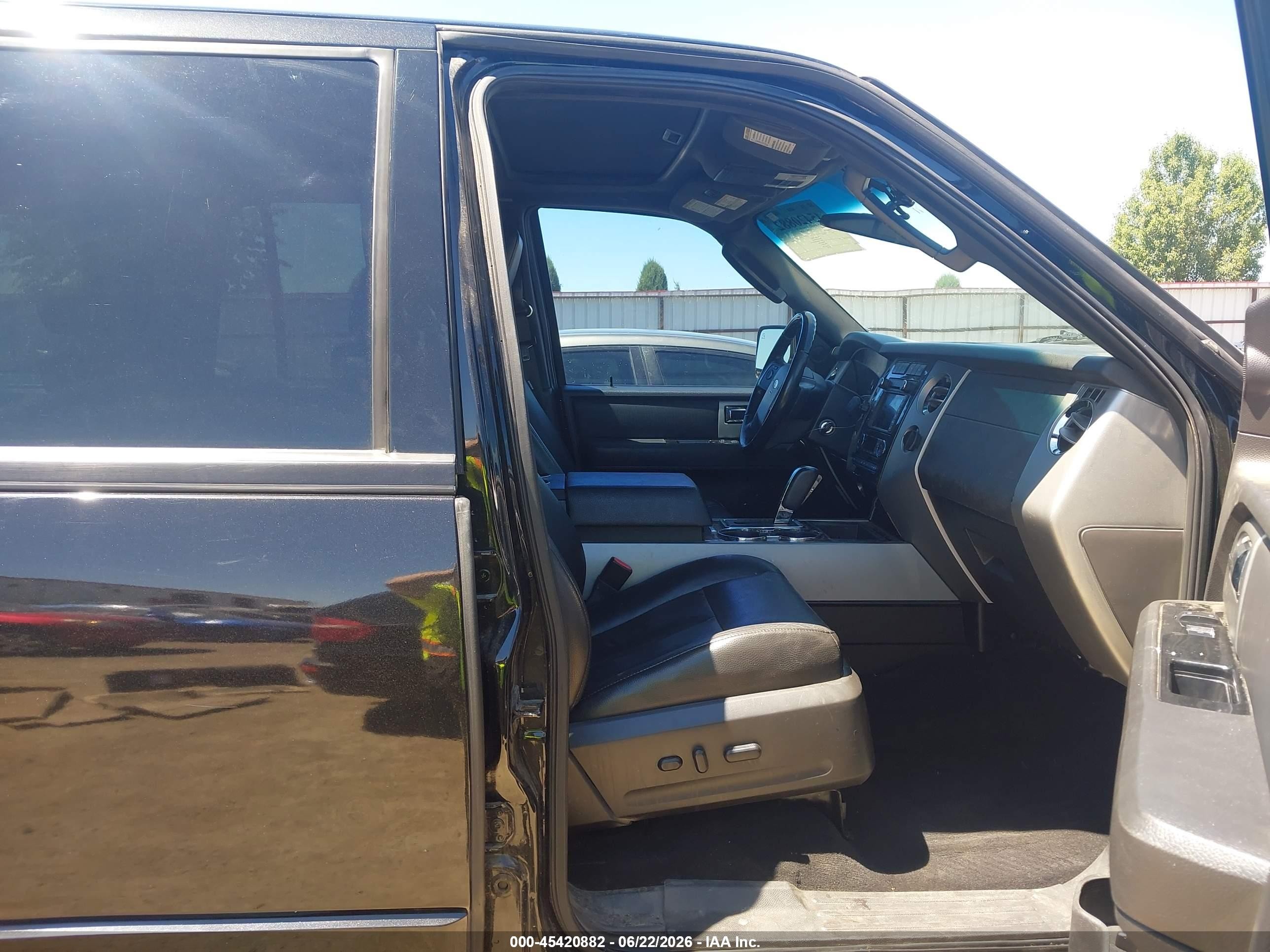 2011 Ford Expedition Limited Черный vin: 1FMJU2A55BEF15267