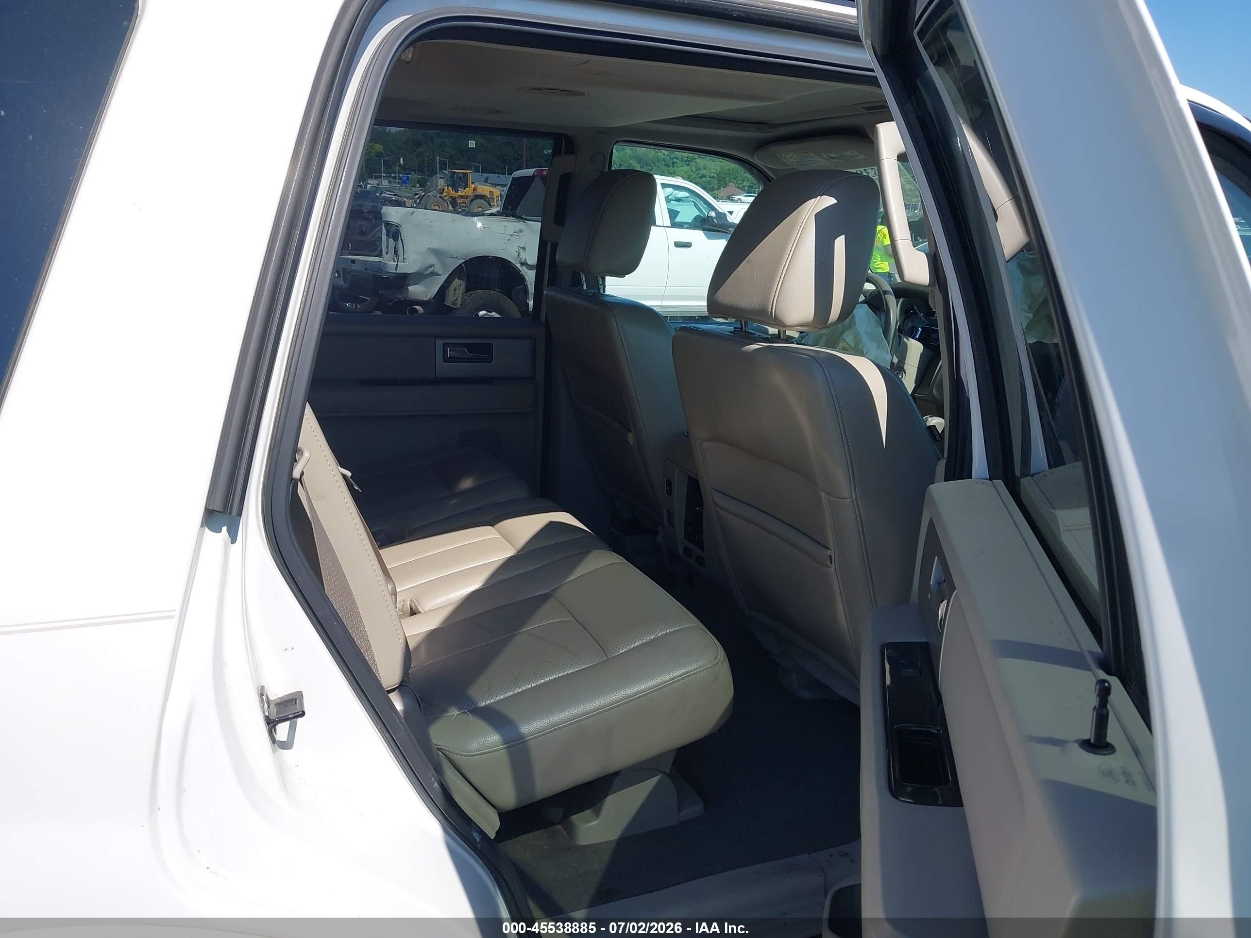 2011 Ford Expedition Limited White vin: 1FMJU2A55BEF57003