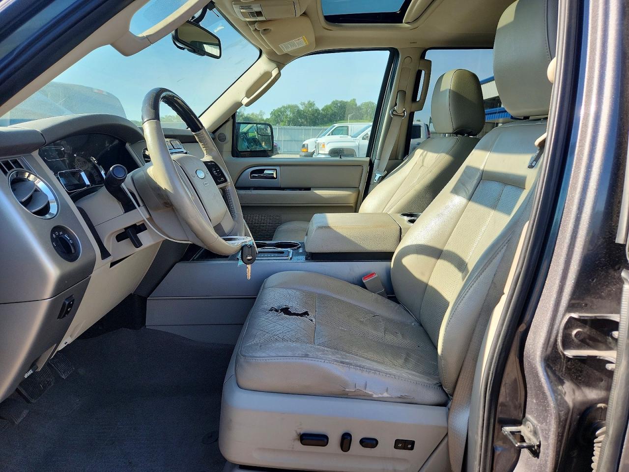 2012 Ford Expedition Limited Silver vin: 1FMJU2A55CEF12497