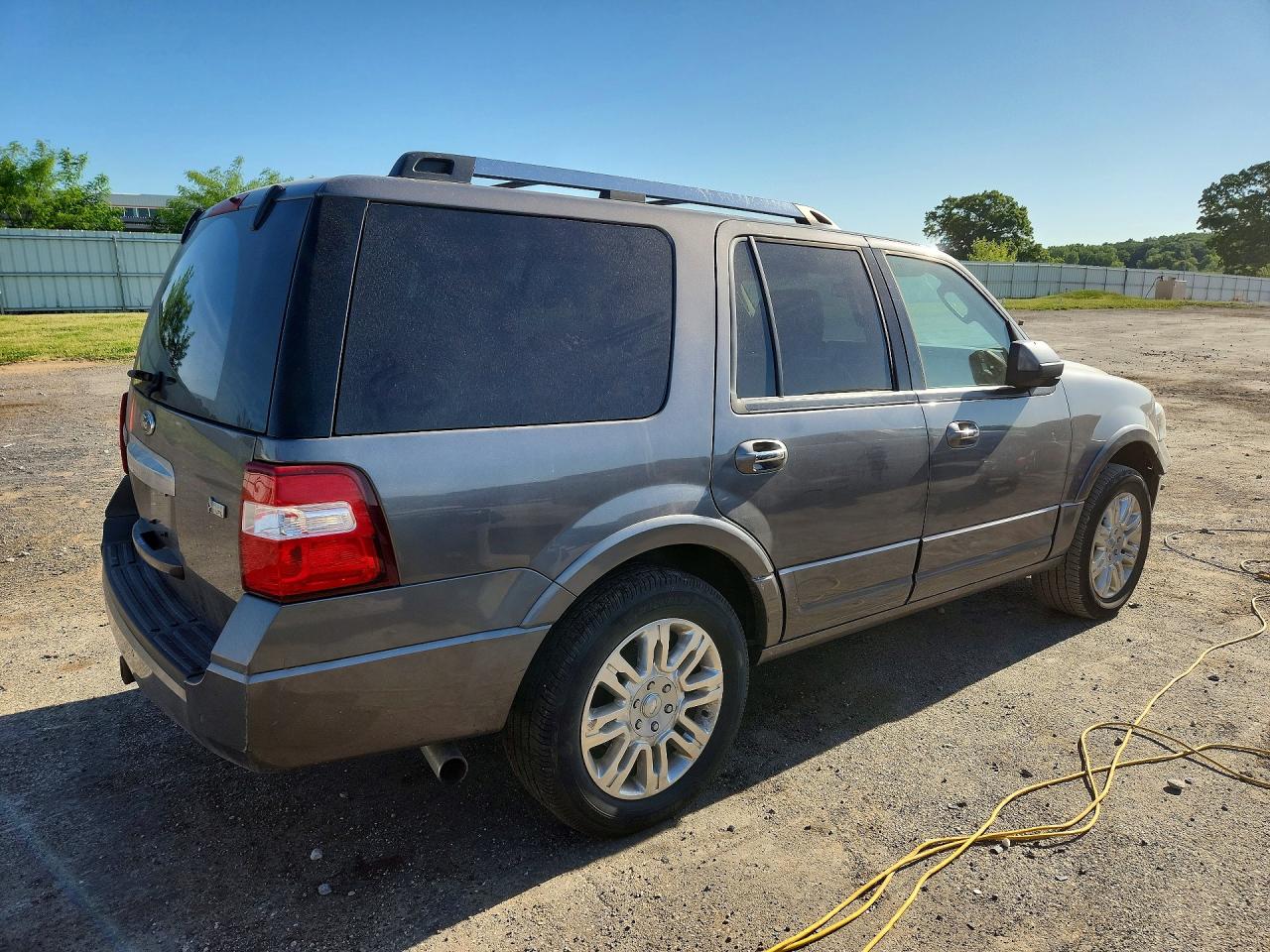 2012 Ford Expedition Limited Silver vin: 1FMJU2A55CEF12497