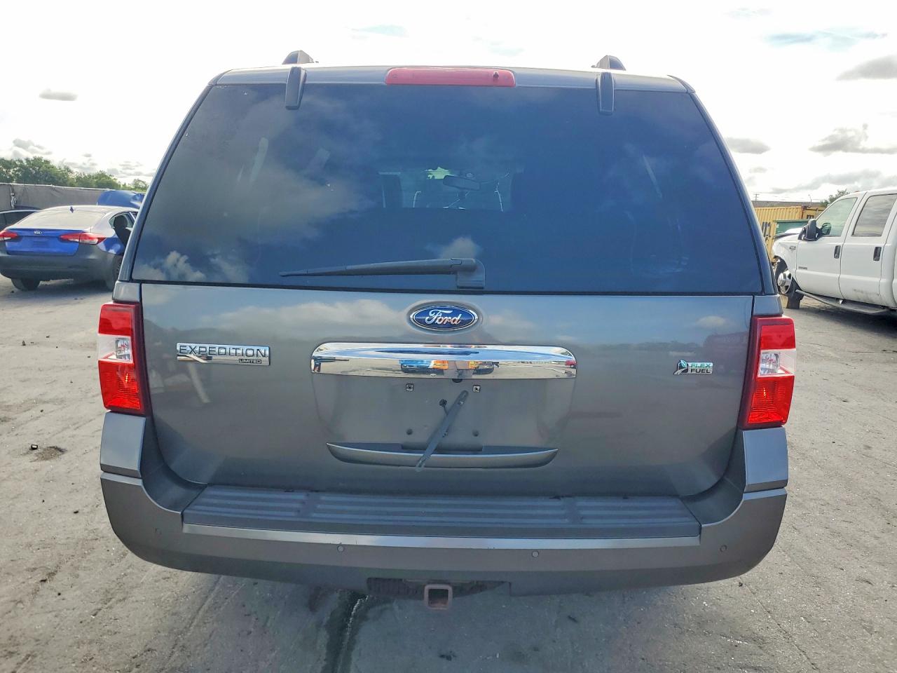 2012 Ford Expedition Limited Gray vin: 1FMJU2A55CEF66057