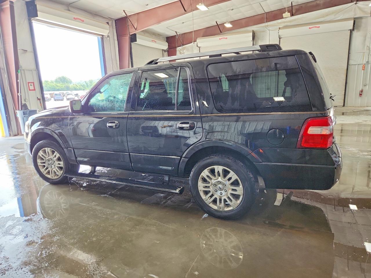 2014 Ford Expedition Limited Черный vin: 1FMJU2A55EEF64571