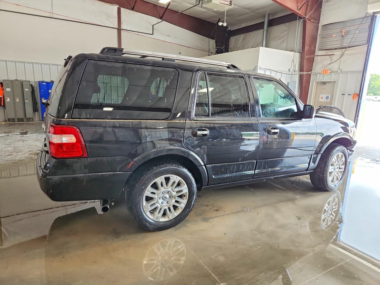 2014 Ford Expedition Limited Черный vin: 1FMJU2A55EEF64571