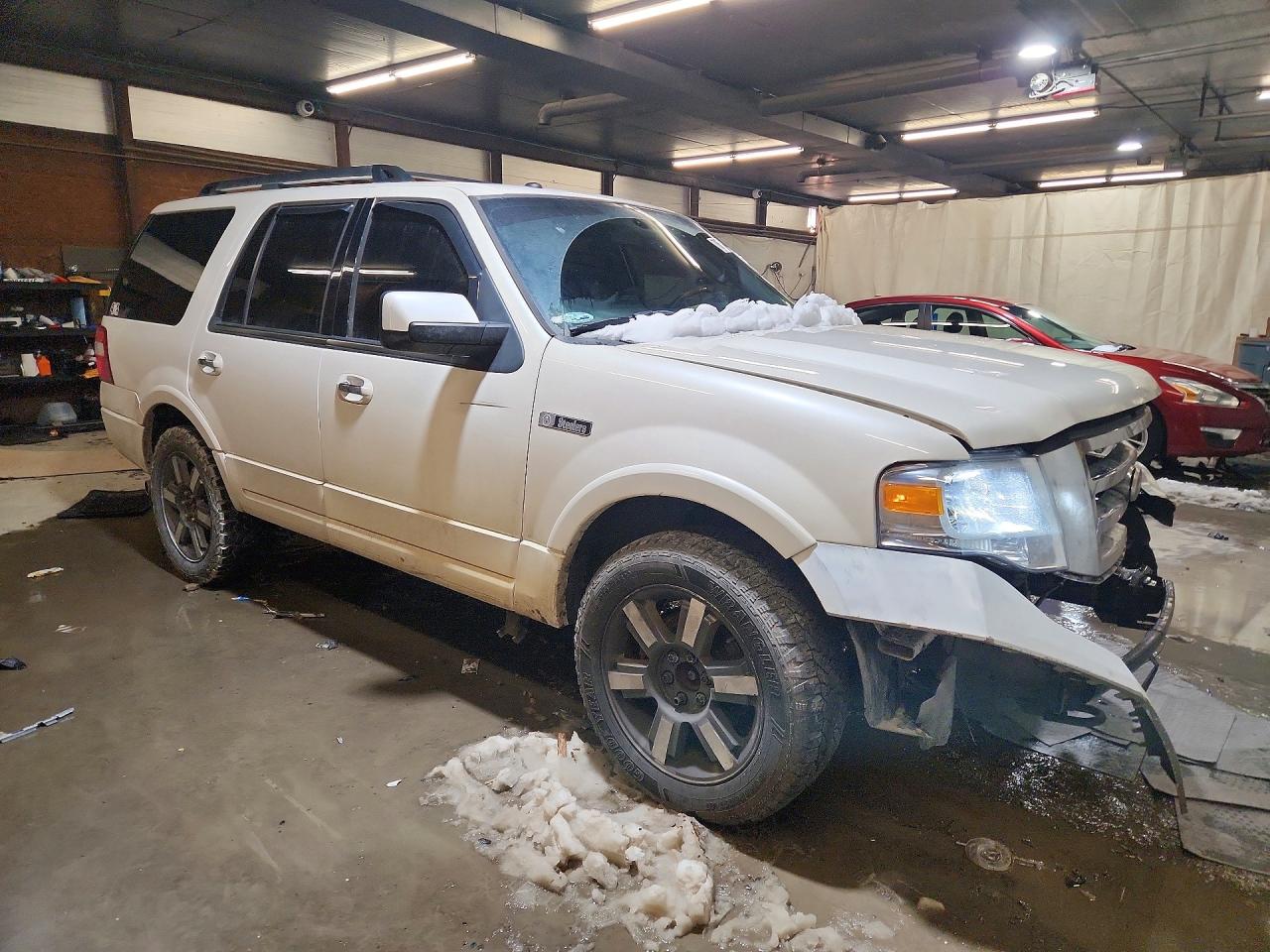 2010 Ford Expedition Limited White vin: 1FMJU2A56AEB68255