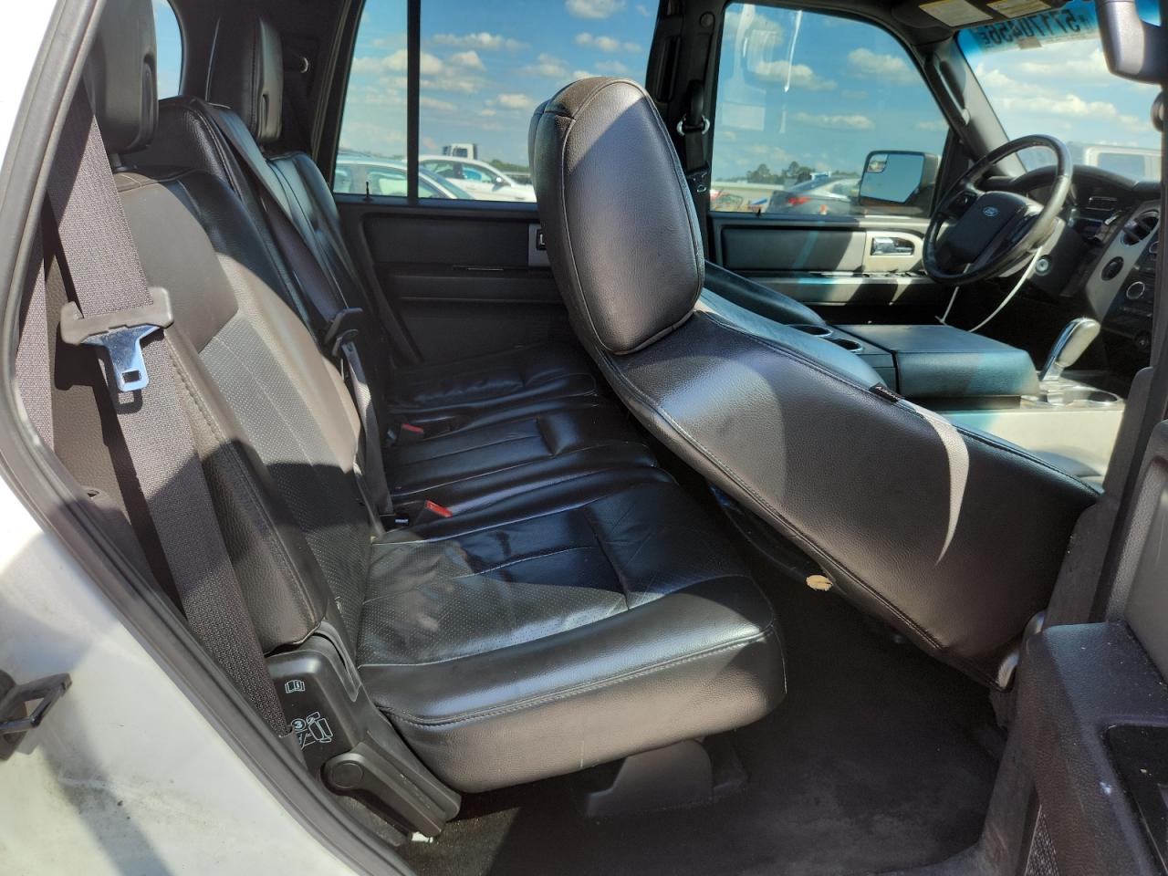 2012 Ford Expedition Limited White vin: 1FMJU2A56CEF53141