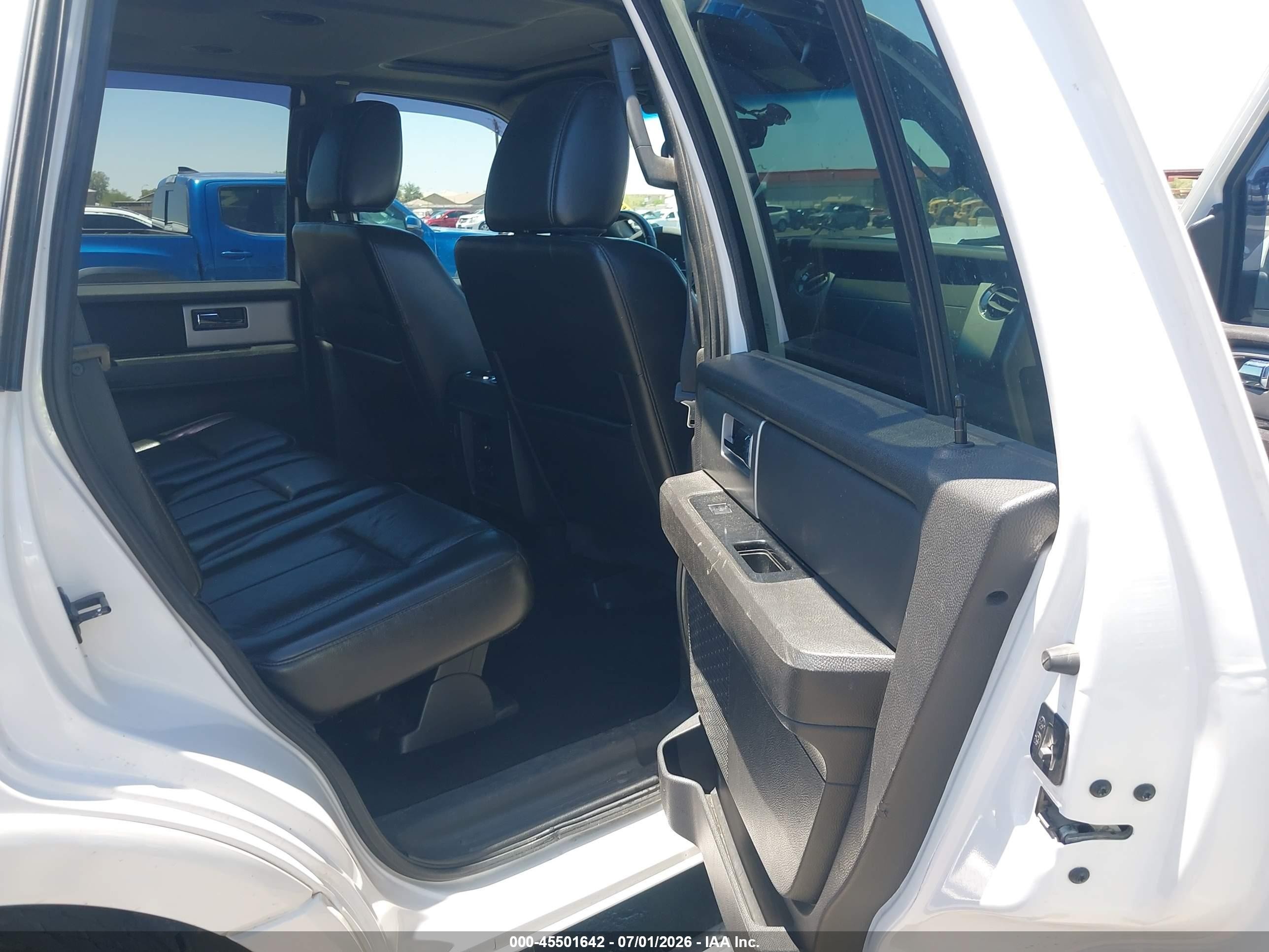 2013 Ford Expedition Limited White vin: 1FMJU2A56DEF02790