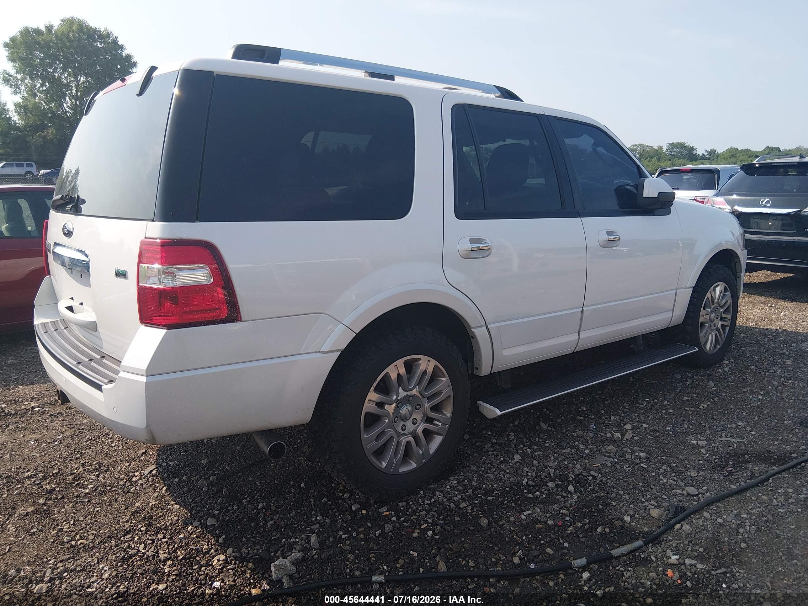 2013 Ford Expedition Limited White vin: 1FMJU2A56DEF38088