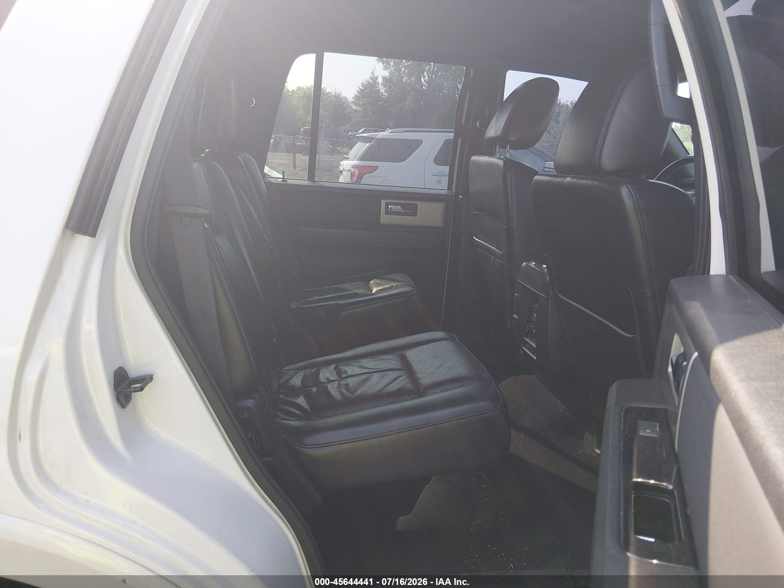 2013 Ford Expedition Limited White vin: 1FMJU2A56DEF38088