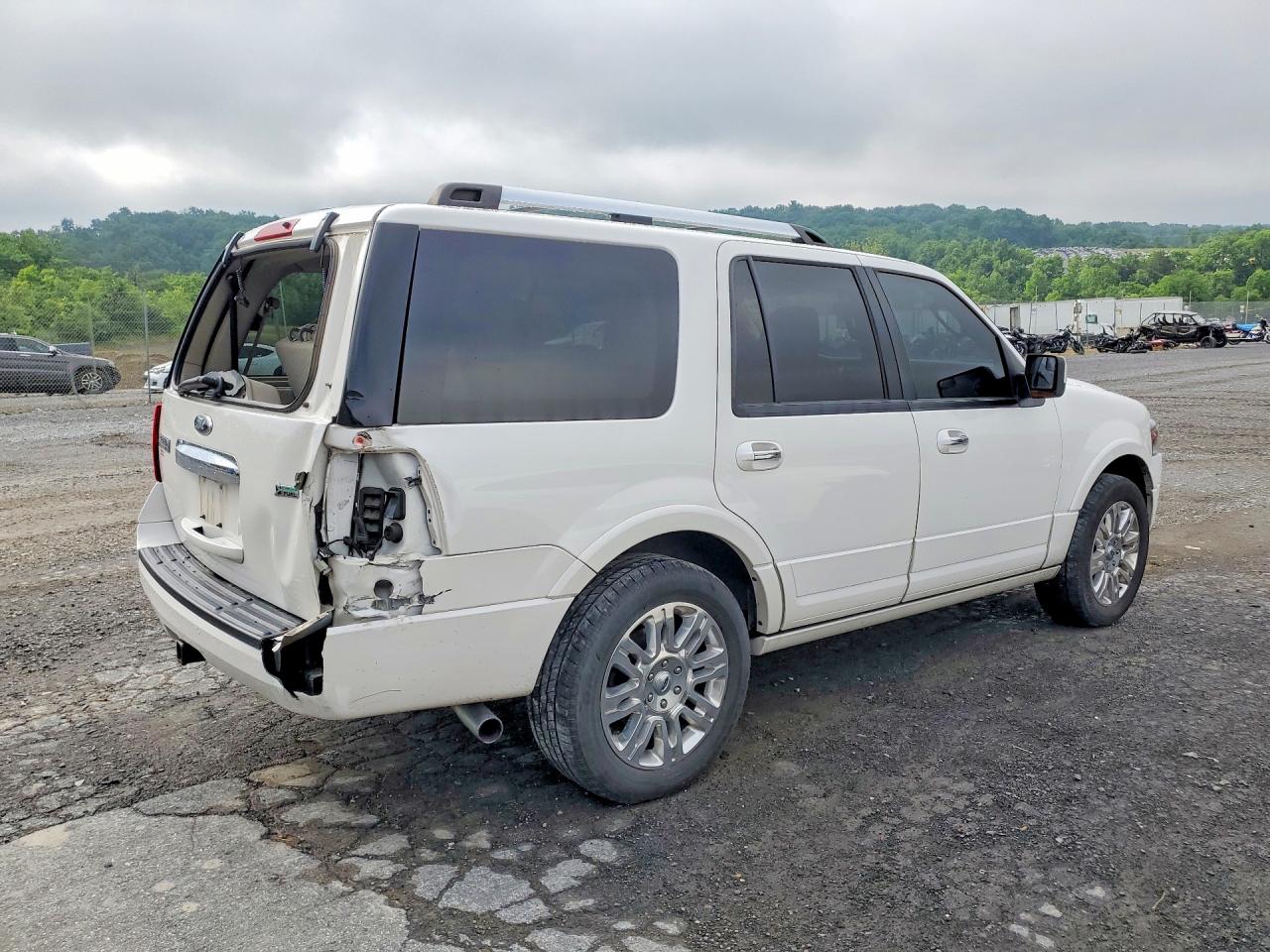 2013 Ford Expedition Limited White vin: 1FMJU2A56DEF59331