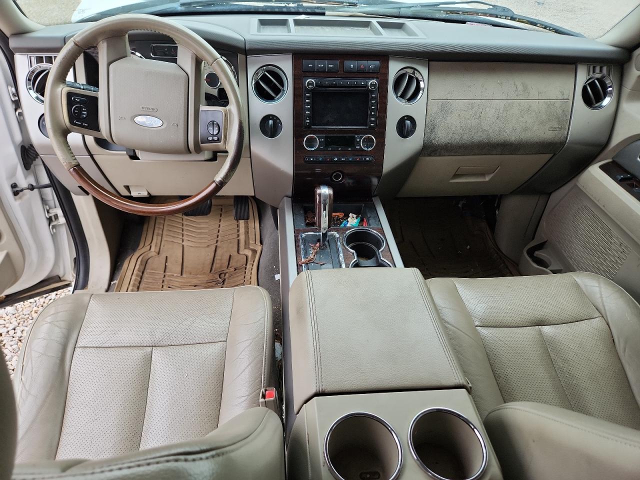 2010 Ford Expedition Limited White vin: 1FMJU2A57AEA54278