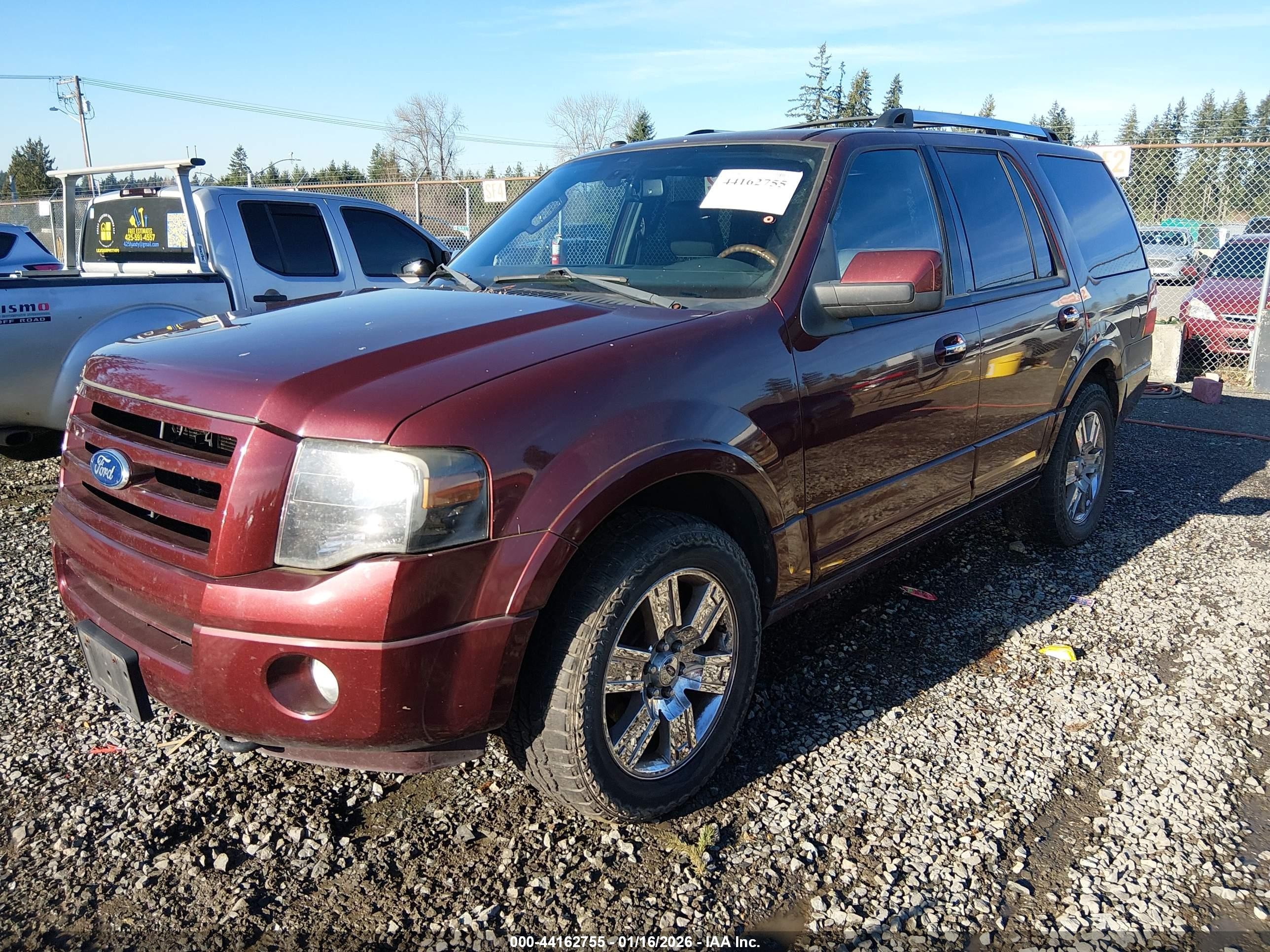 2010 Ford Expedition Limited Red vin: 1FMJU2A57AEB52209