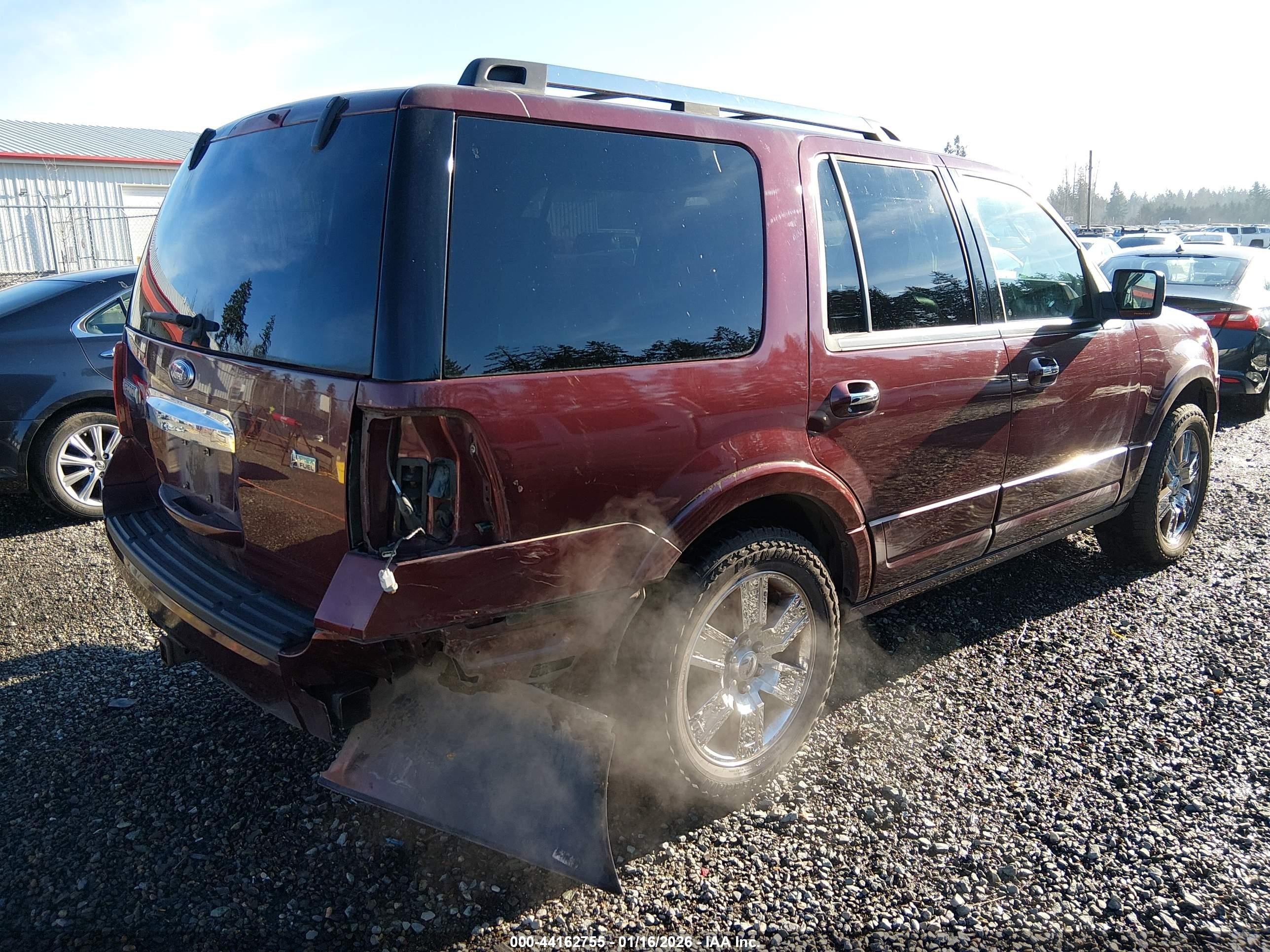 2010 Ford Expedition Limited Red vin: 1FMJU2A57AEB52209
