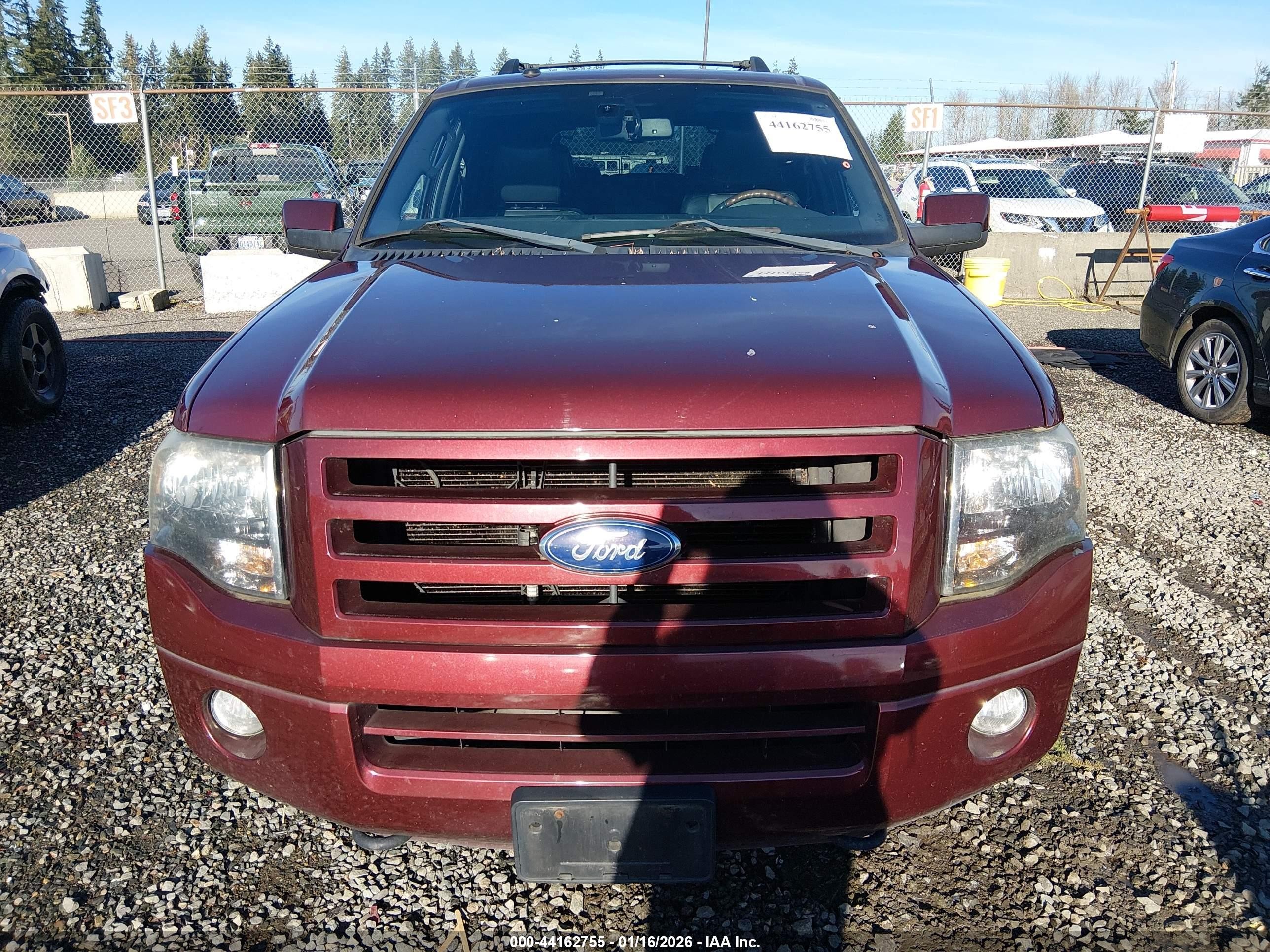 2010 Ford Expedition Limited Red vin: 1FMJU2A57AEB52209