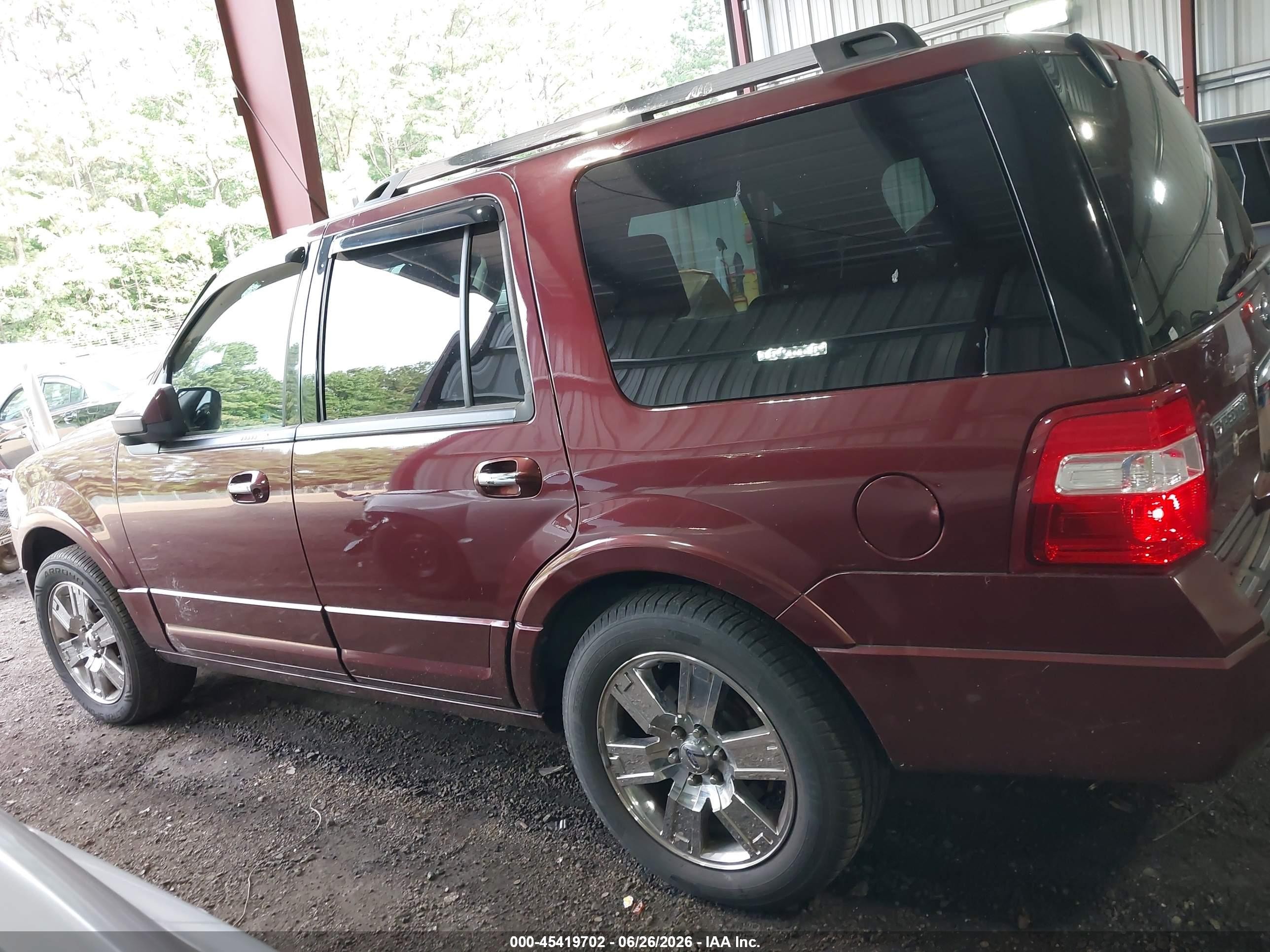 2010 Ford Expedition Limited Purple vin: 1FMJU2A57AEB55398