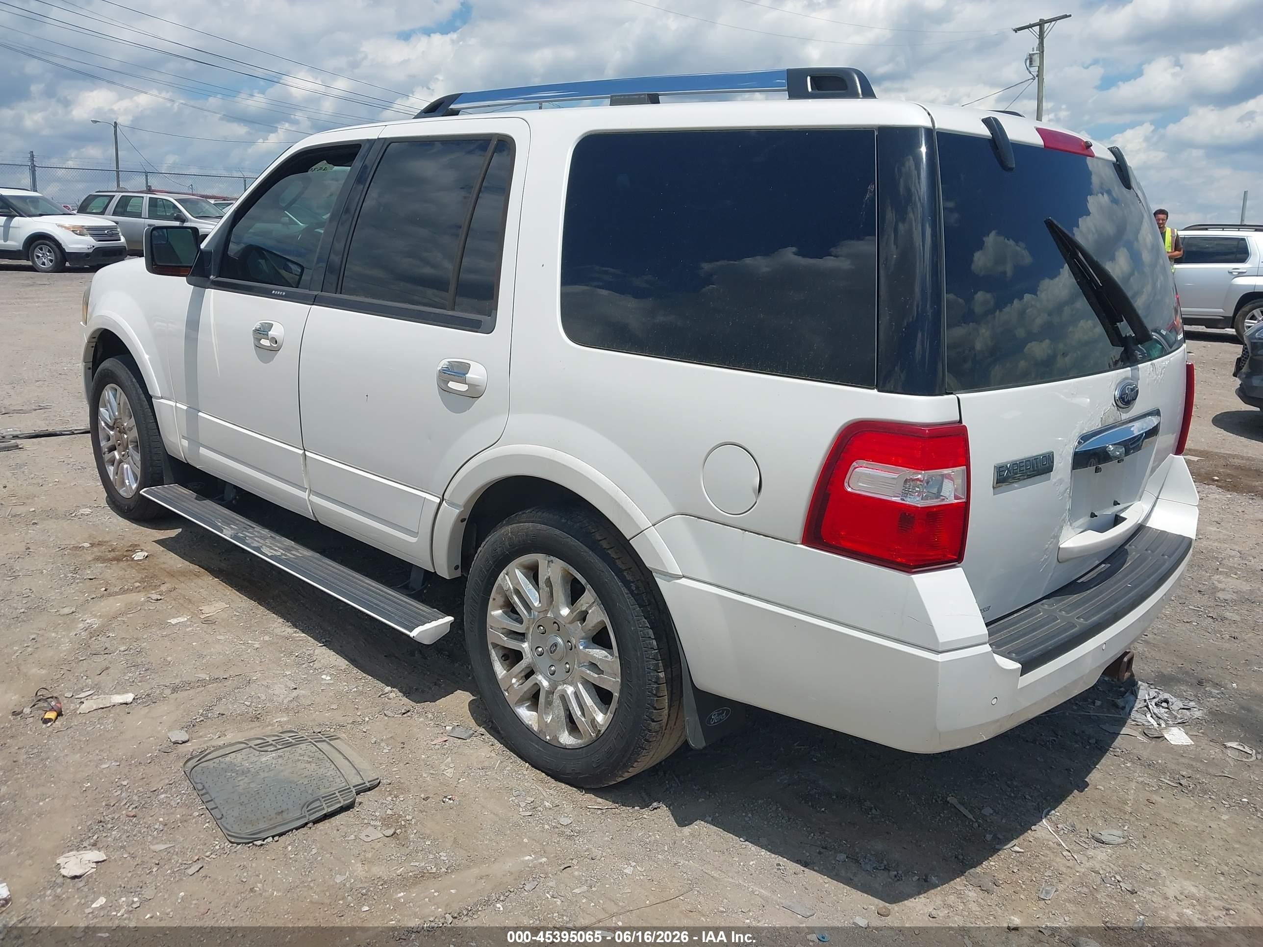 2012 Ford Expedition Limited White vin: 1FMJU2A57CEF46733