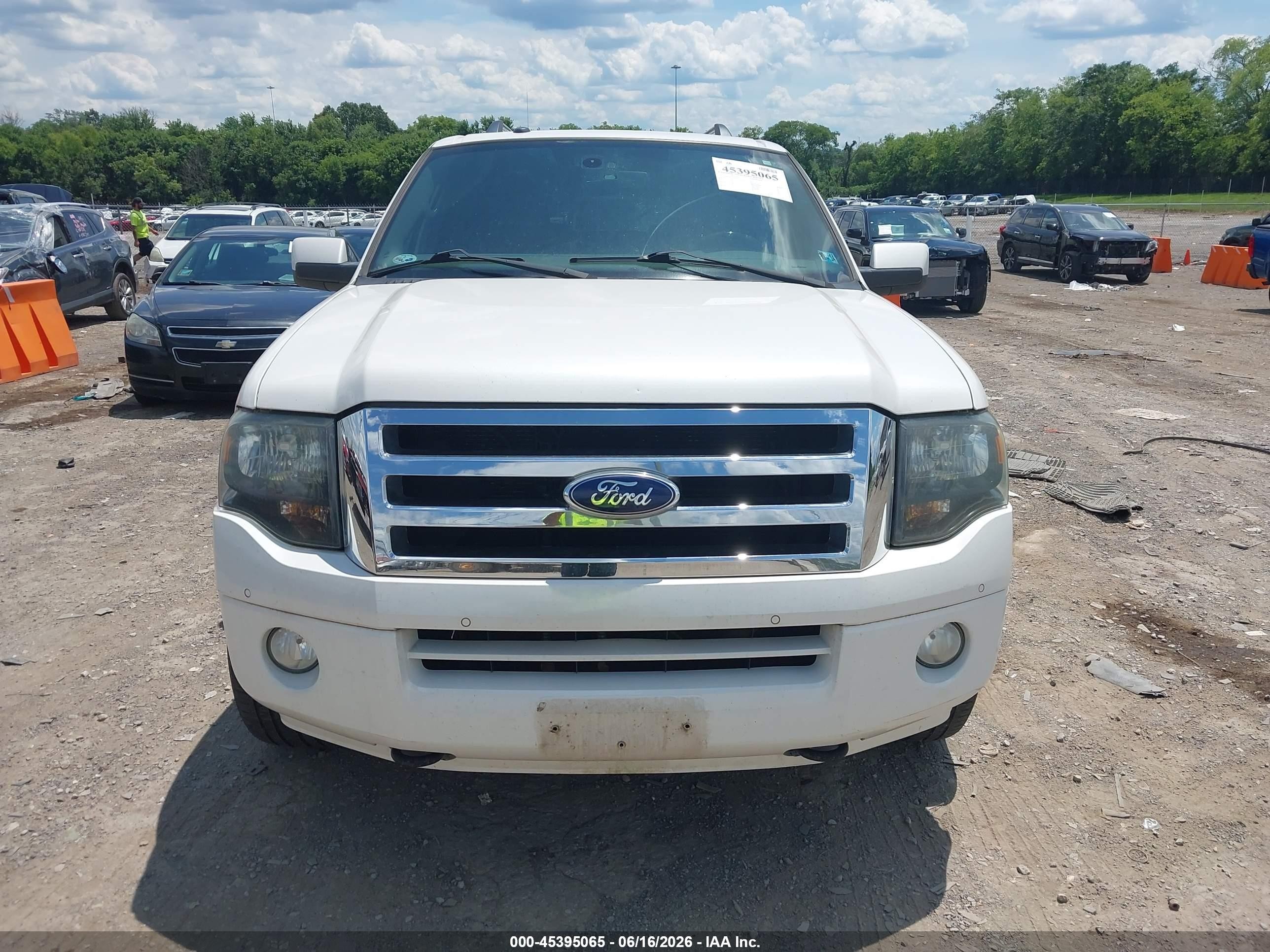 2012 Ford Expedition Limited White vin: 1FMJU2A57CEF46733