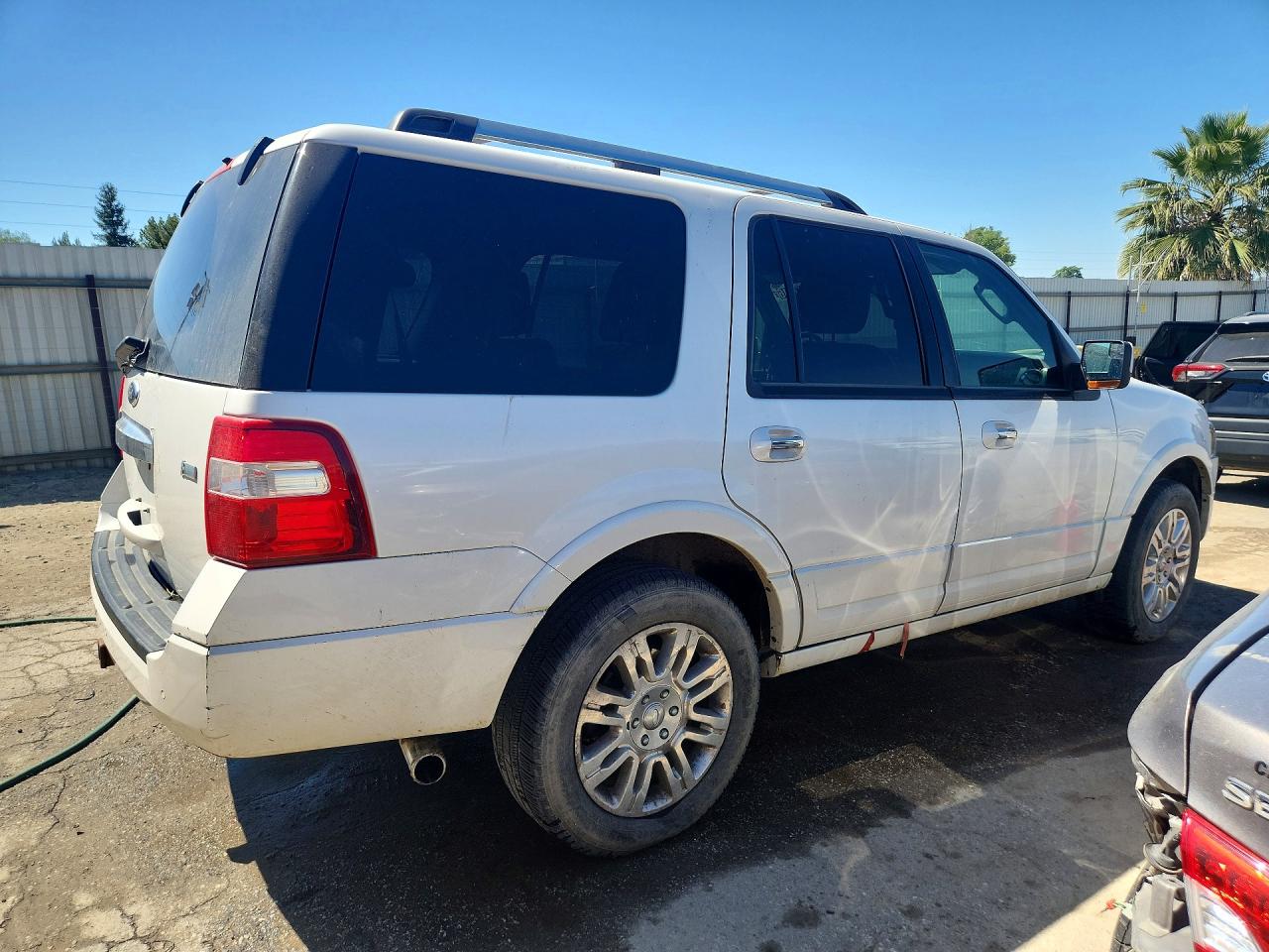 2012 Ford Expedition Limited White vin: 1FMJU2A57CEF64651
