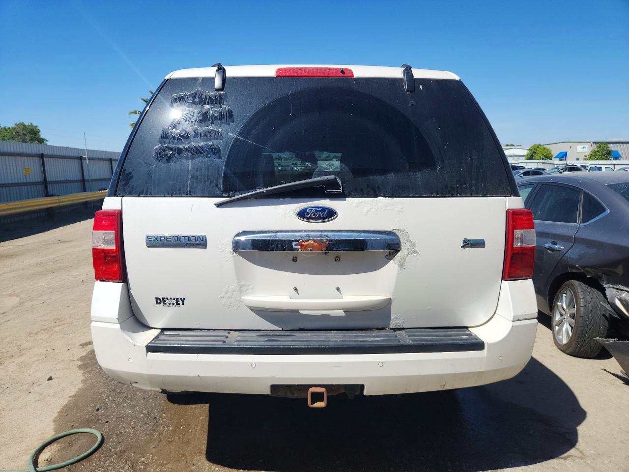 2012 Ford Expedition Limited White vin: 1FMJU2A57CEF64651